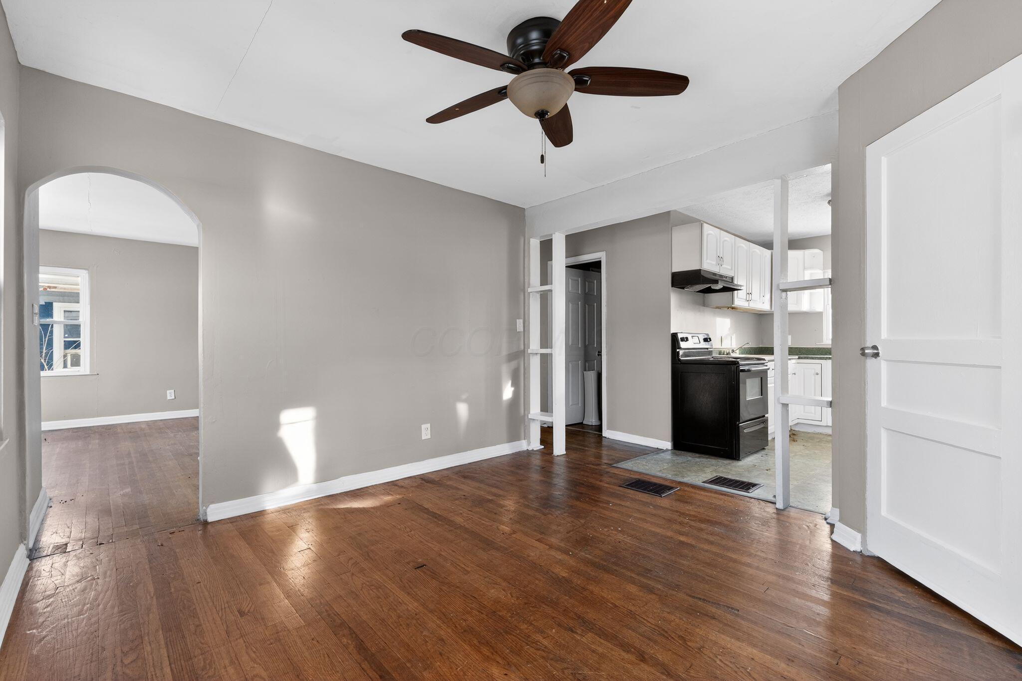2131 Argyle Drive Property Photo 6