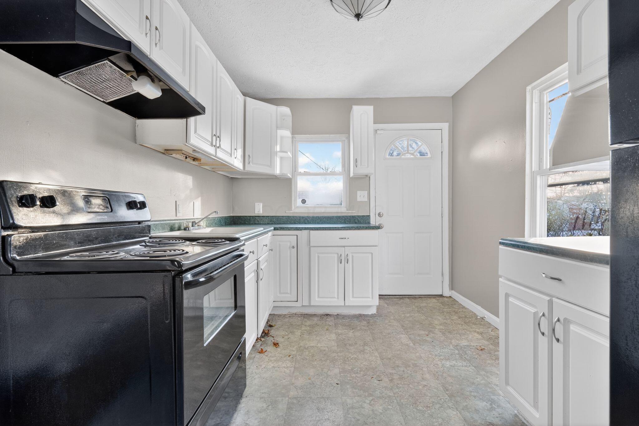 2131 Argyle Drive Property Photo 12