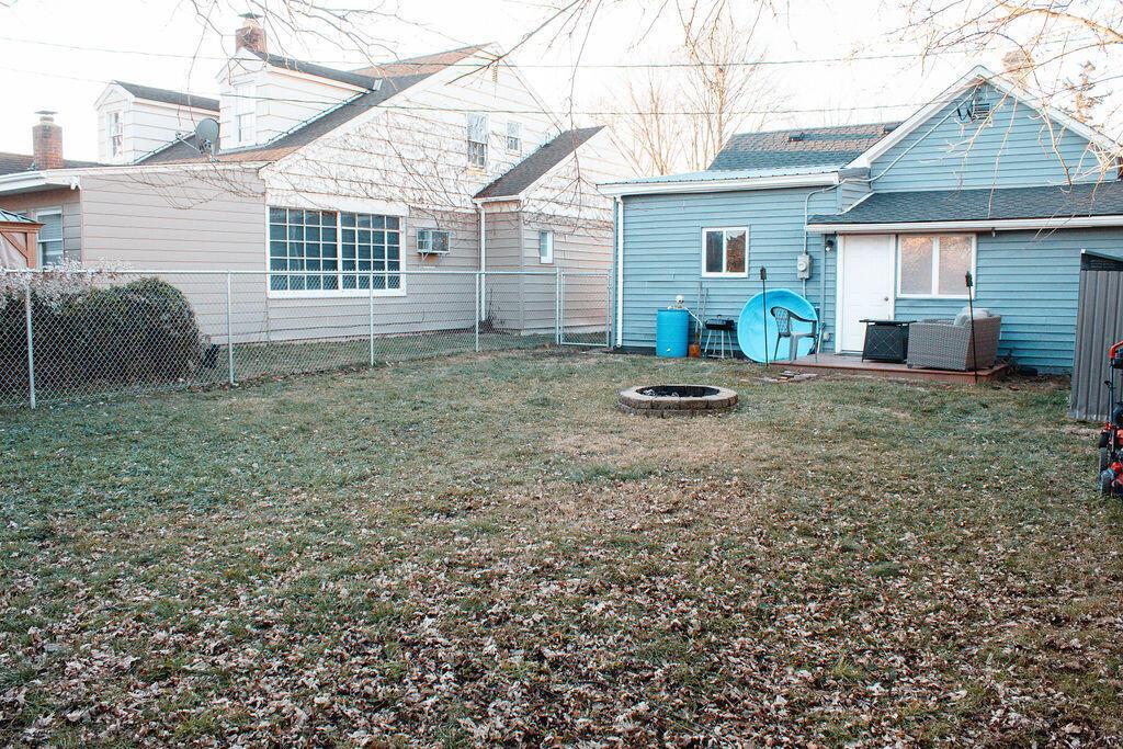 523 E Paint Street Property Photo 19