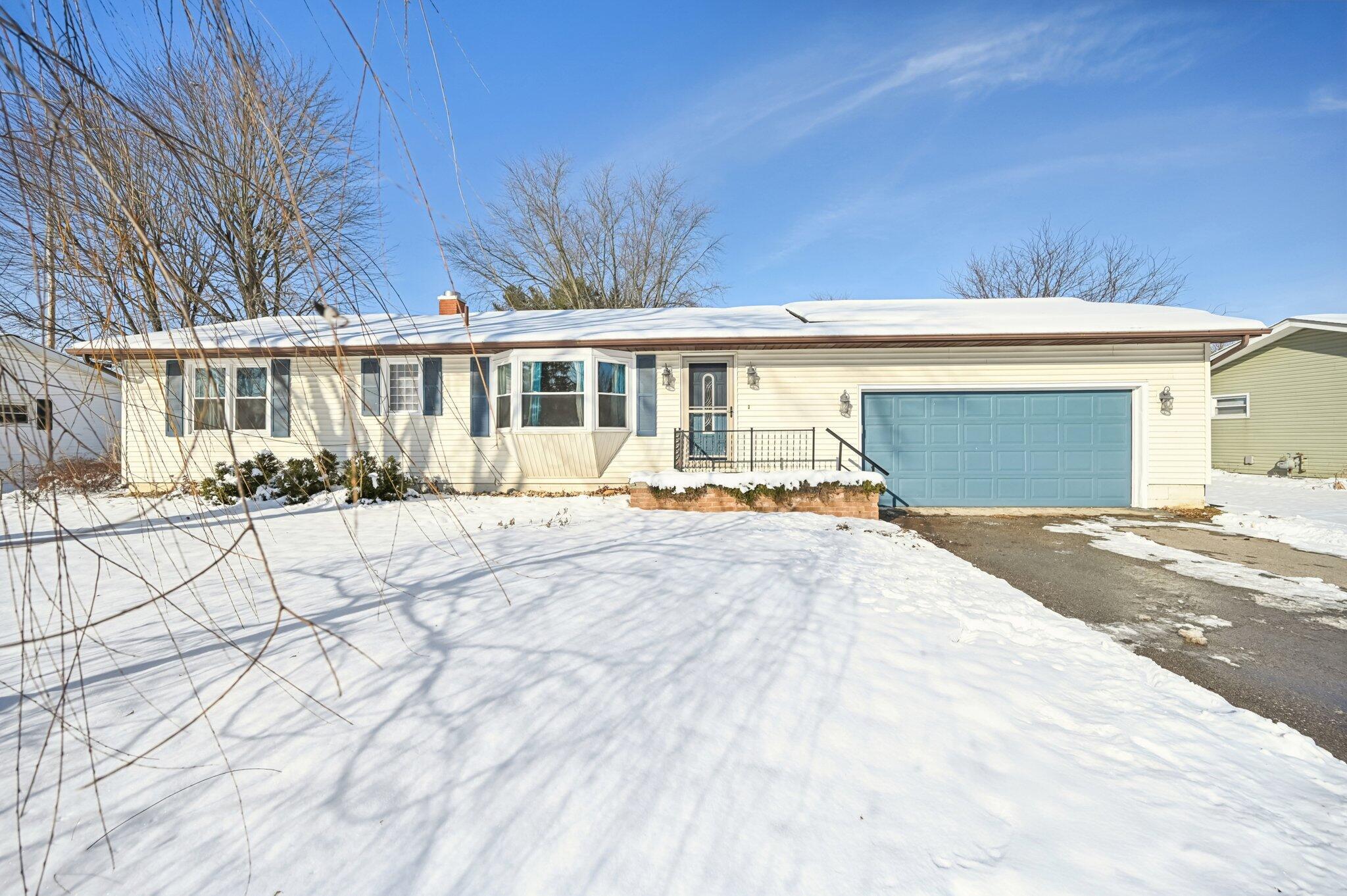 210 Meadow Drive Property Photo 1