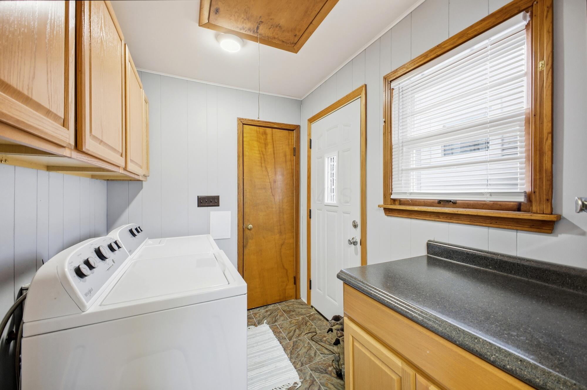223 Forest Lawn Boulevard Property Photo 8
