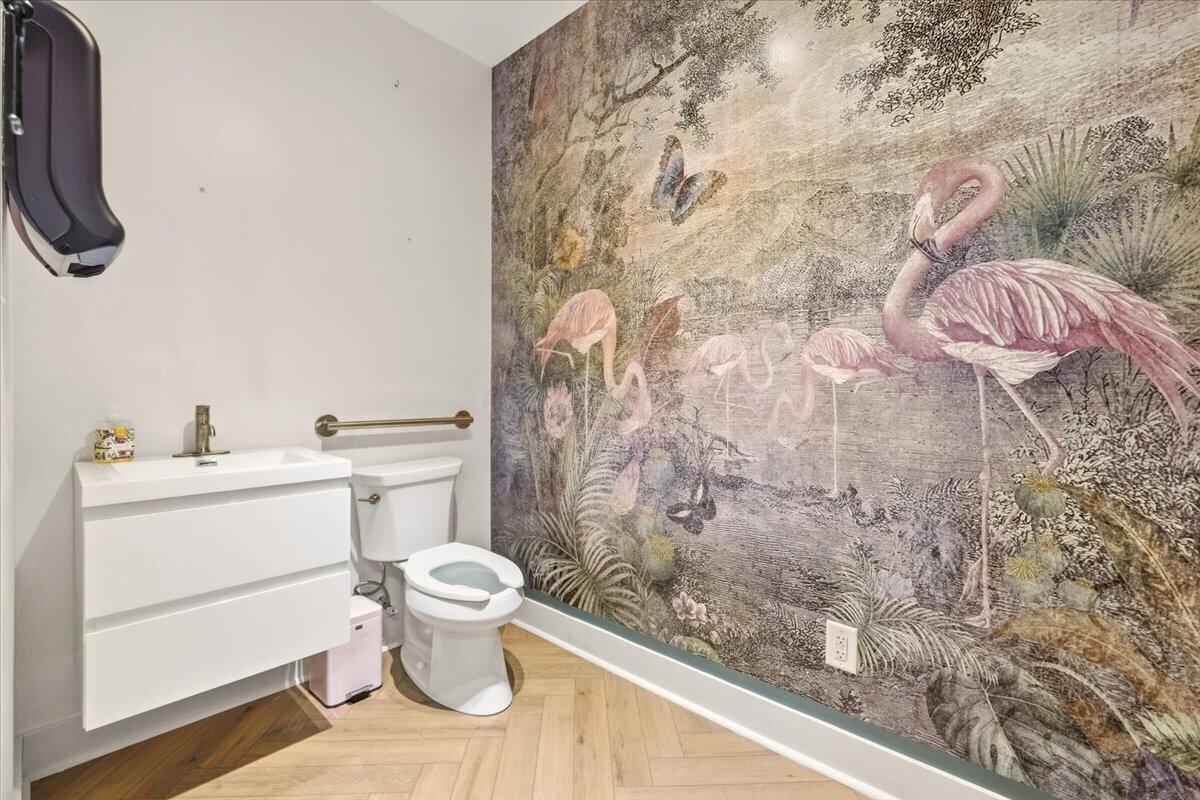 1684 Venture Drive, E Property Photo 17