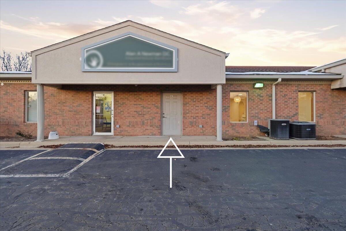 1684 Venture Drive, E Property Photo 25