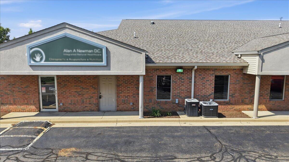 1684 Venture Drive, E Property Photo 32