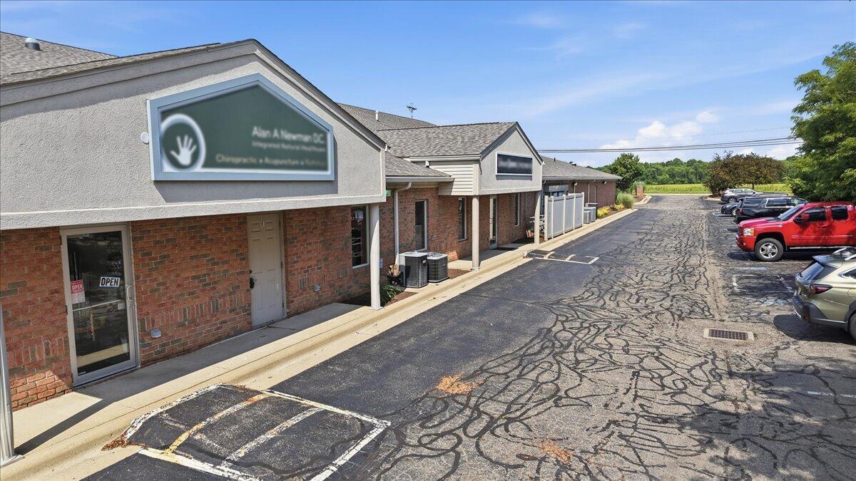 1684 Venture Drive, E Property Photo 33