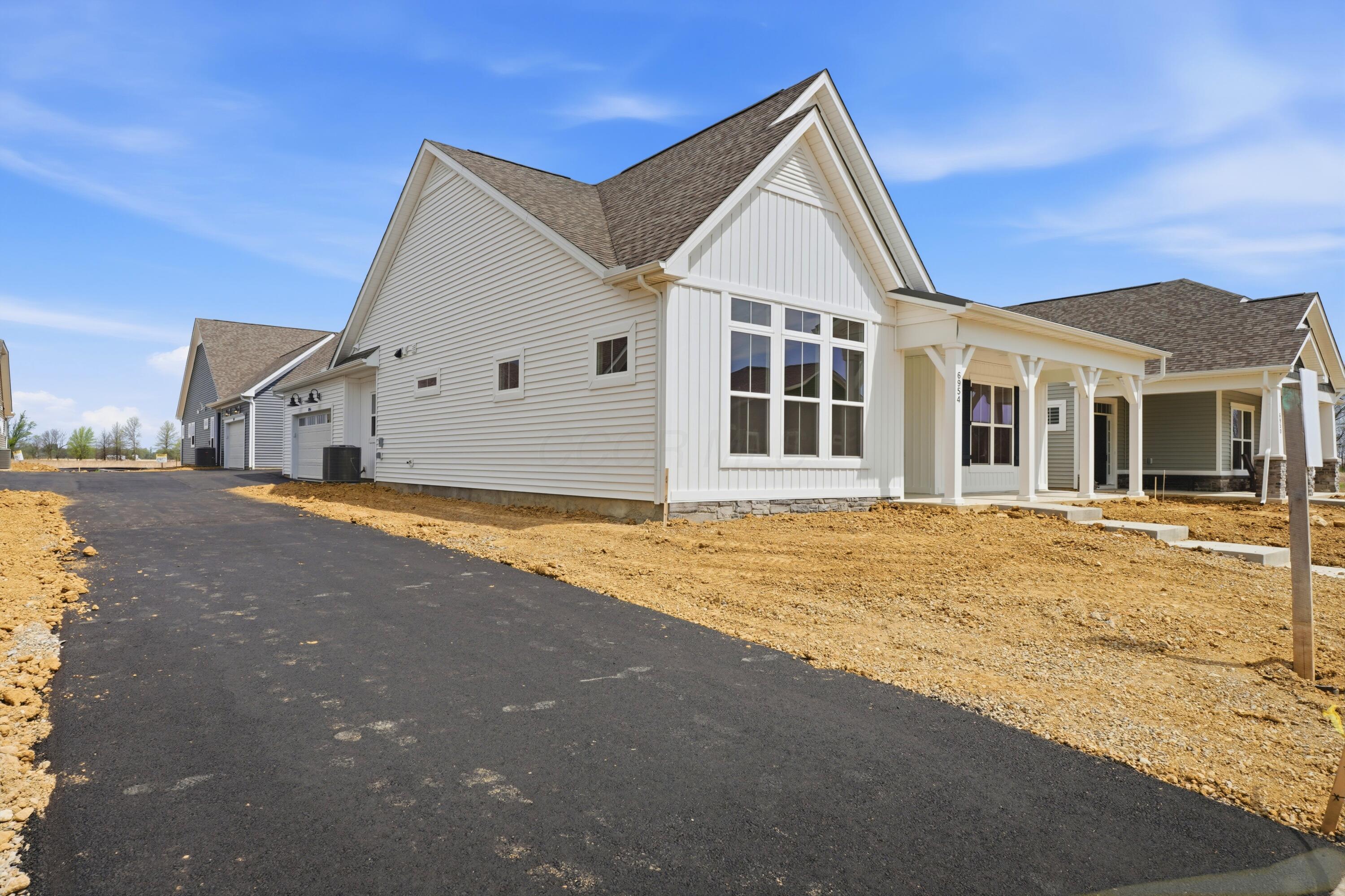 6954 Corsican Loop N Property Photo 3