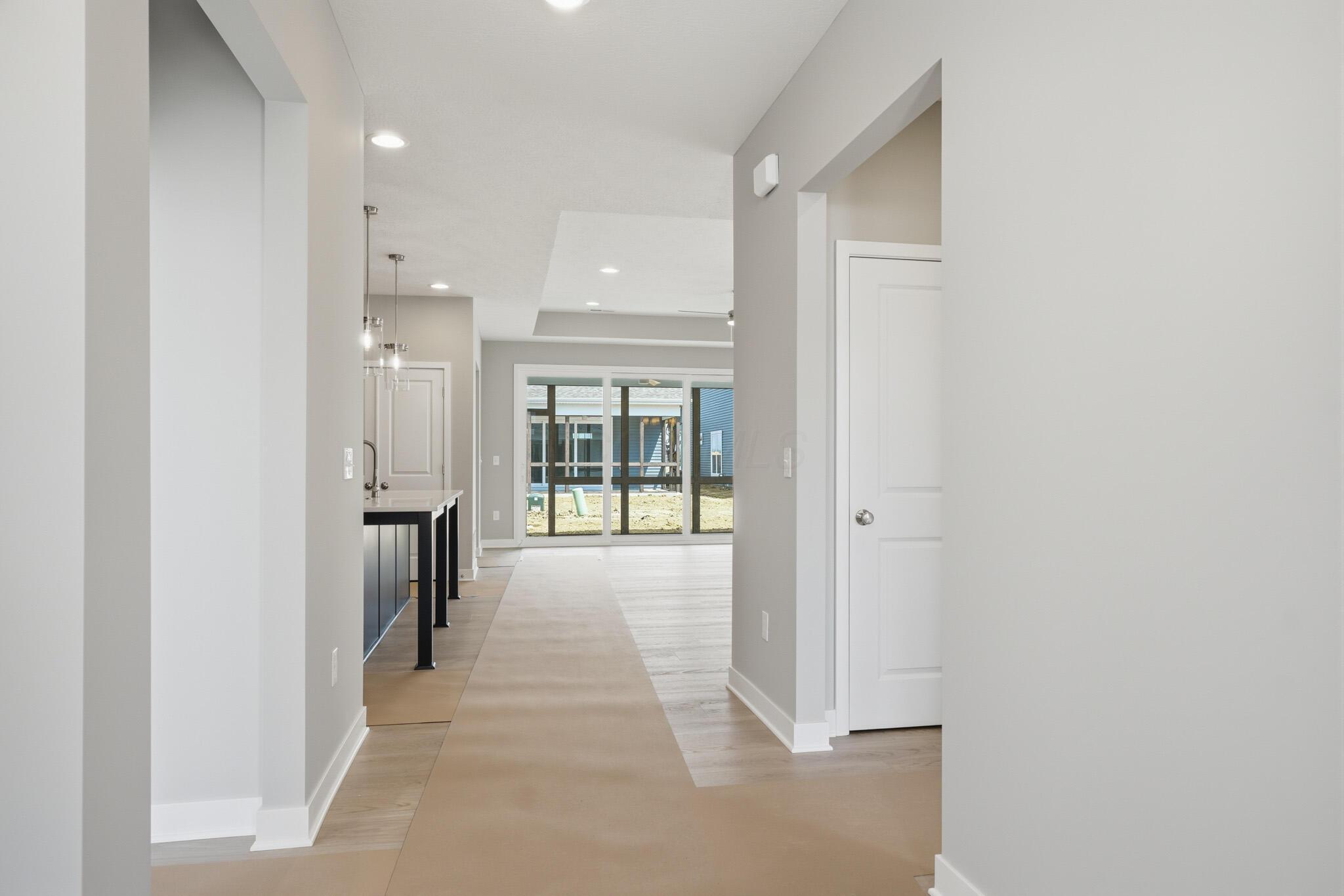 6954 Corsican Loop N Property Photo 5