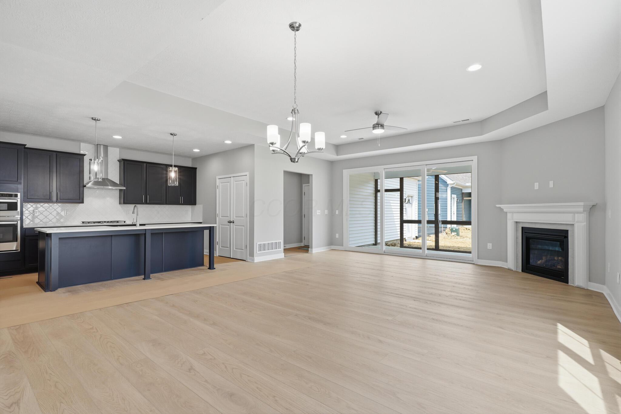 6954 Corsican Loop N Property Photo 9