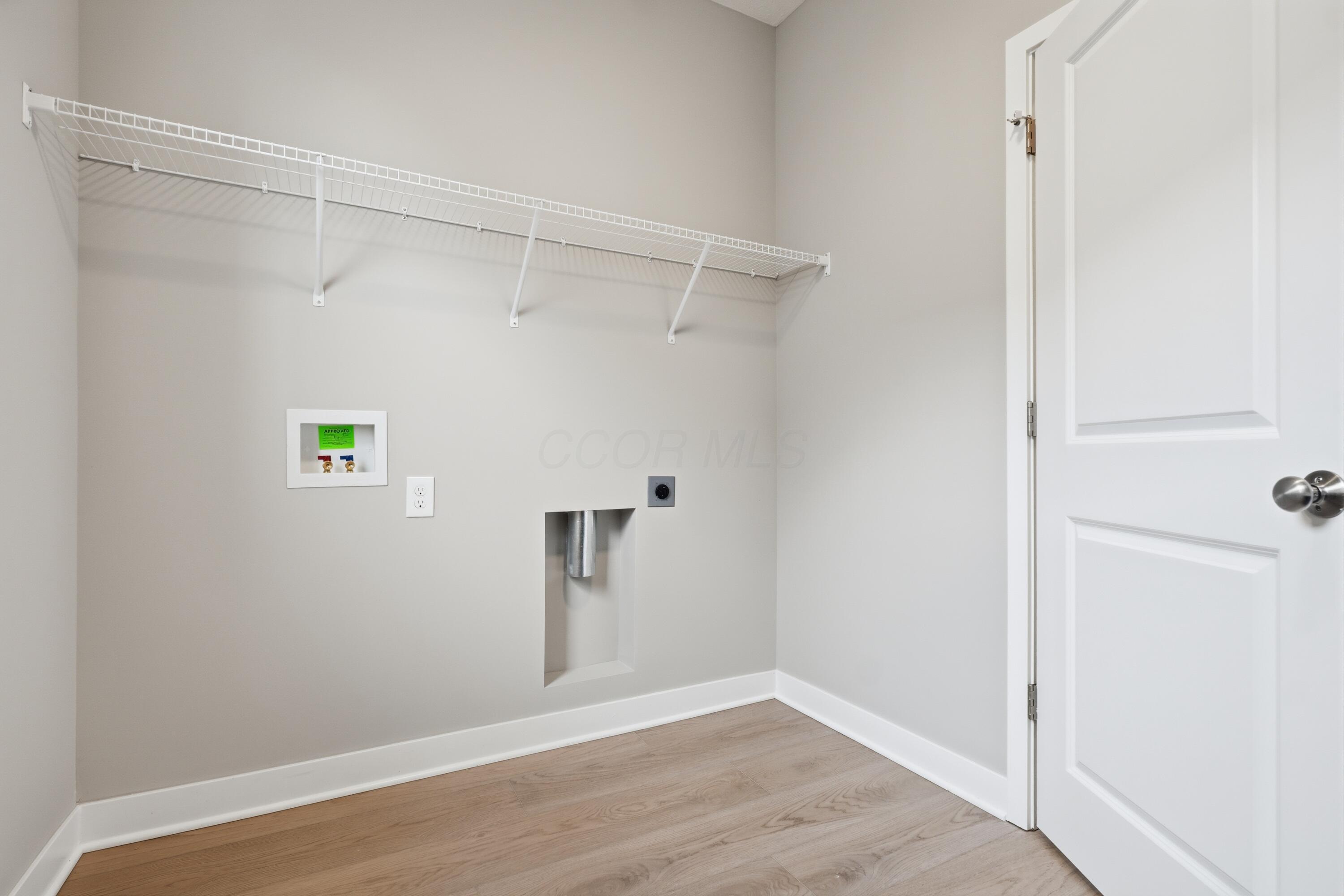 6954 Corsican Loop N Property Photo 23