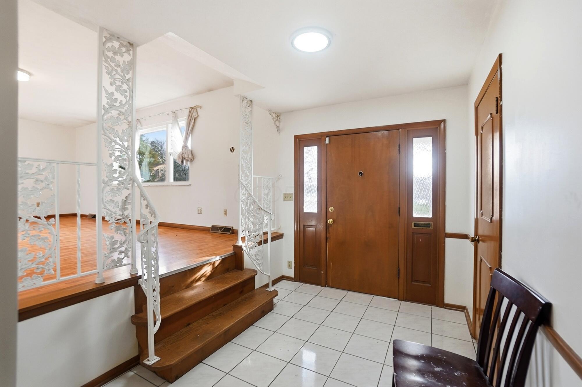 1638 Arrowood Lp N Property Photo 4