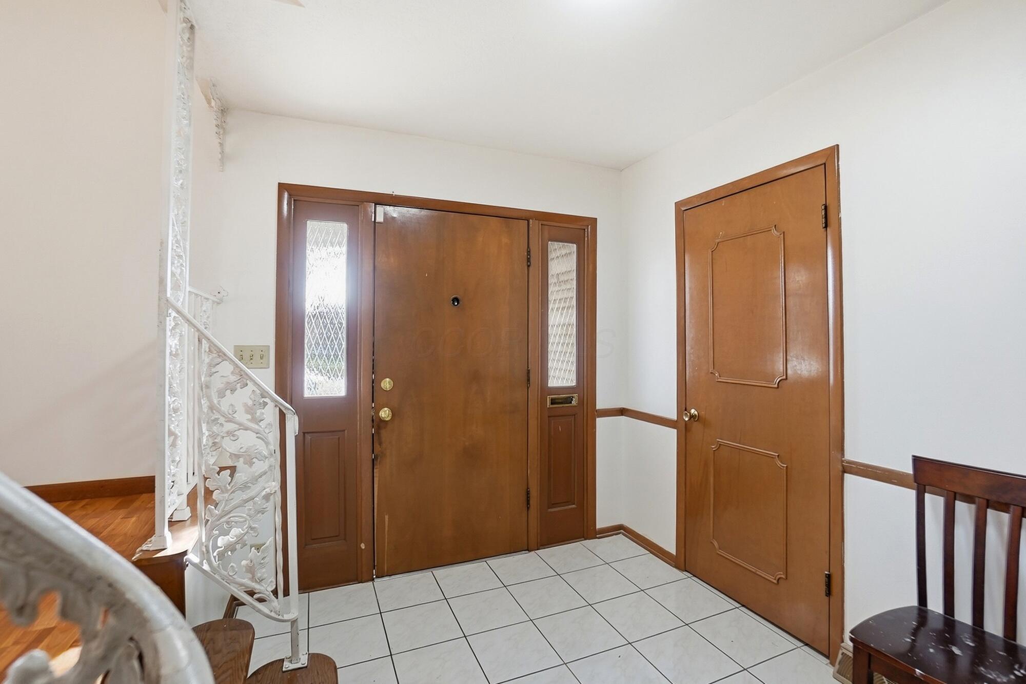 1638 Arrowood Lp N Property Photo 5