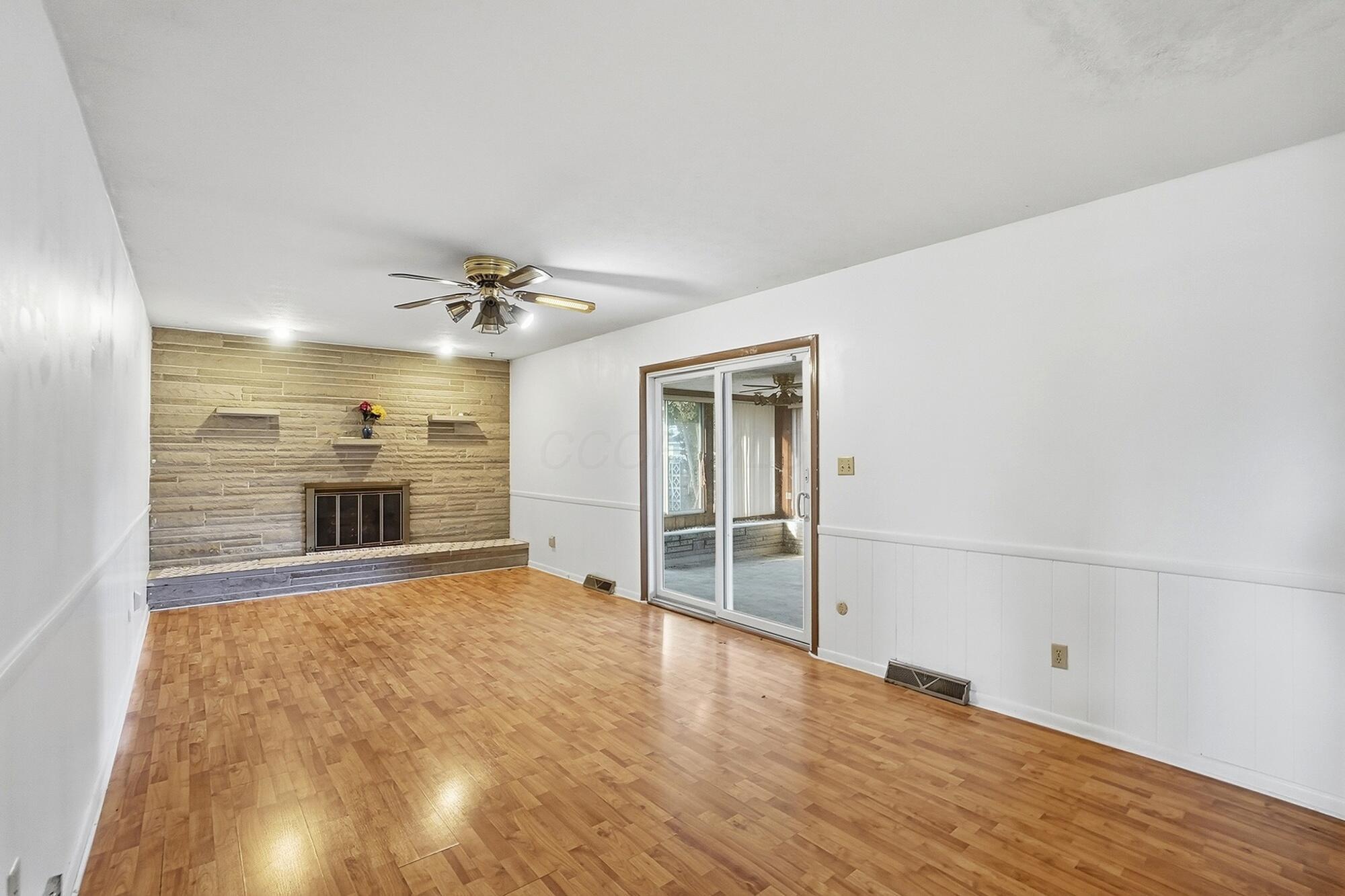 1638 Arrowood Lp N Property Photo 7
