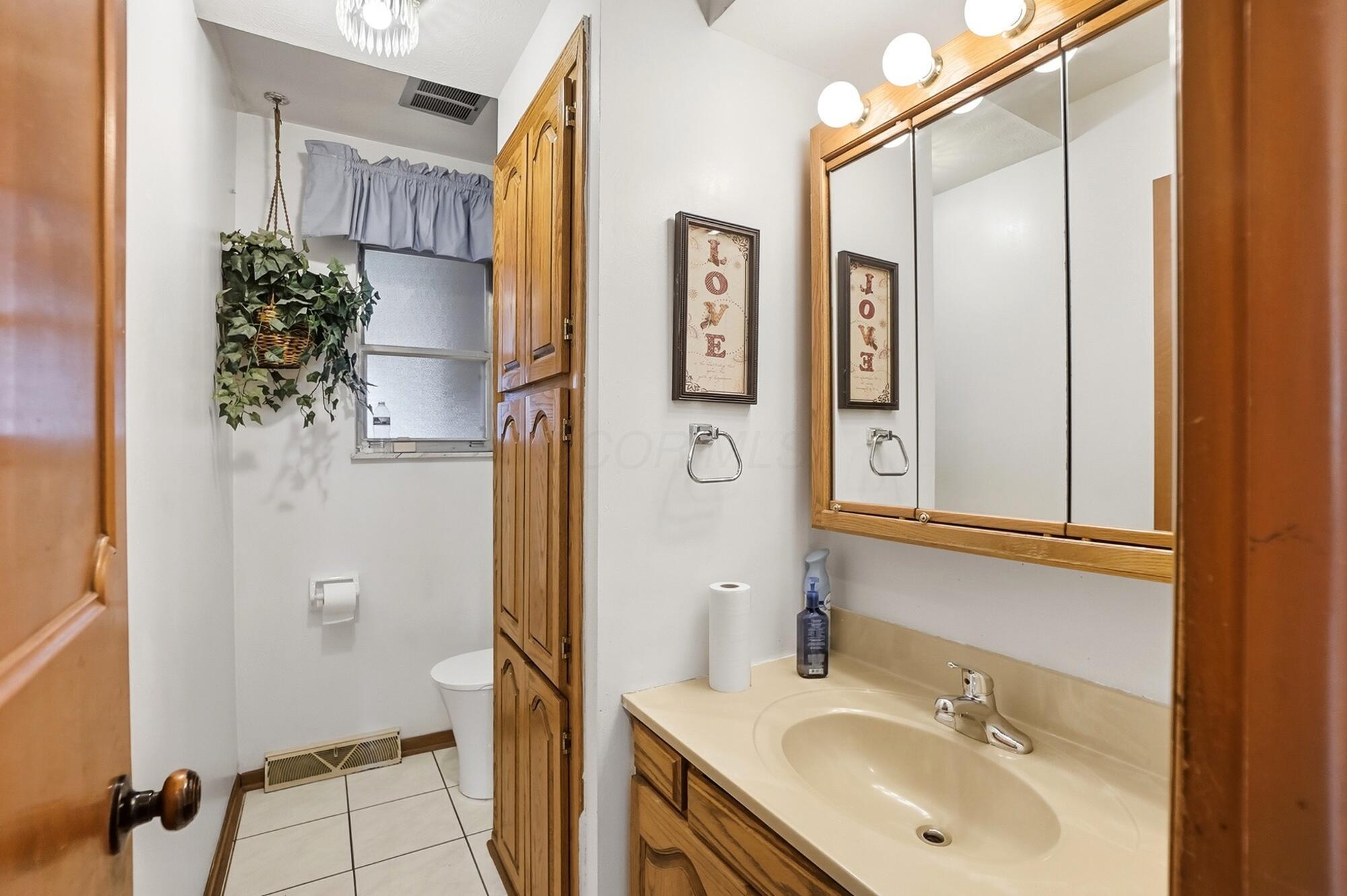 1638 Arrowood Lp N Property Photo 12