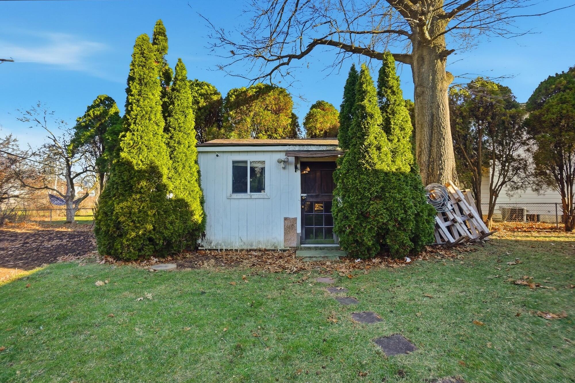 1638 Arrowood Lp N Property Photo 17