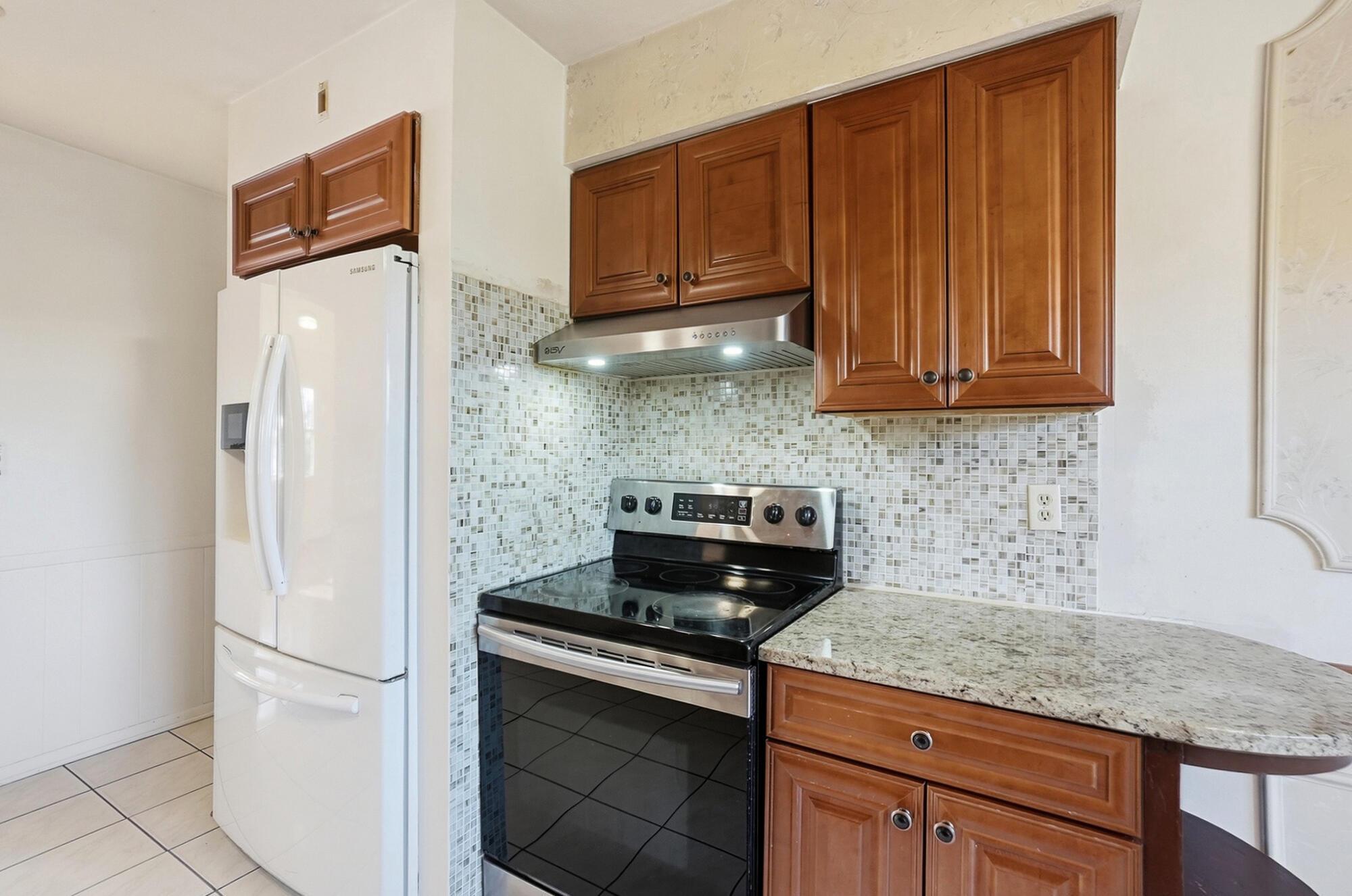 1638 Arrowood Lp N Property Photo 22