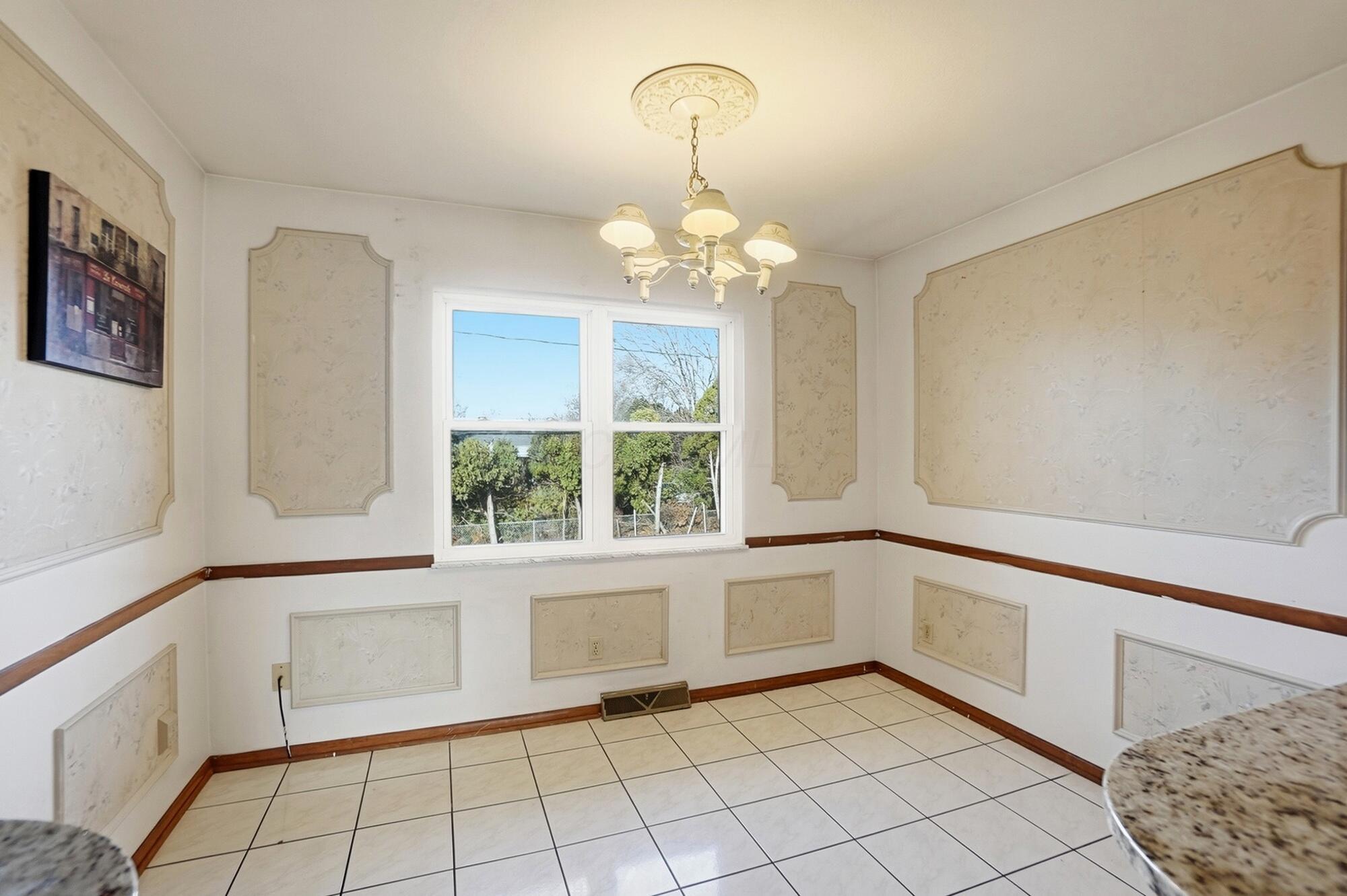 1638 Arrowood Lp N Property Photo 23