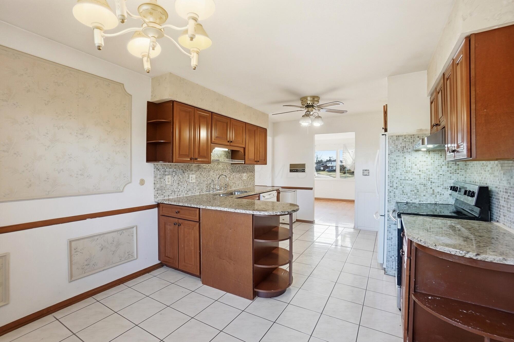 1638 Arrowood Lp N Property Photo 26