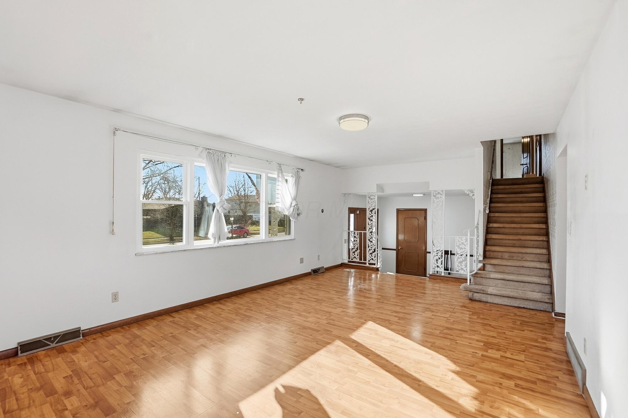 1638 Arrowood Lp N Property Photo 32
