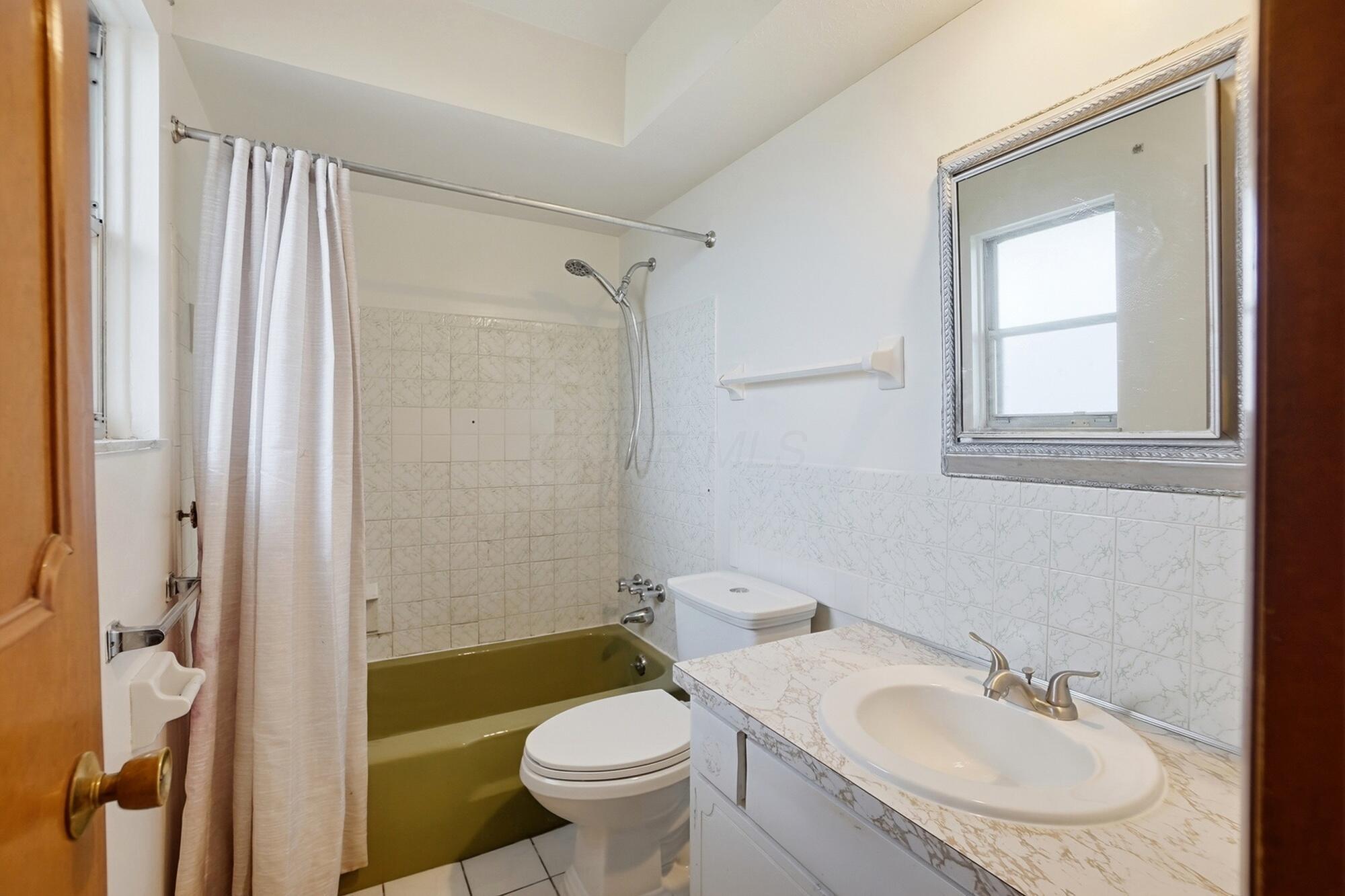 1638 Arrowood Lp N Property Photo 36