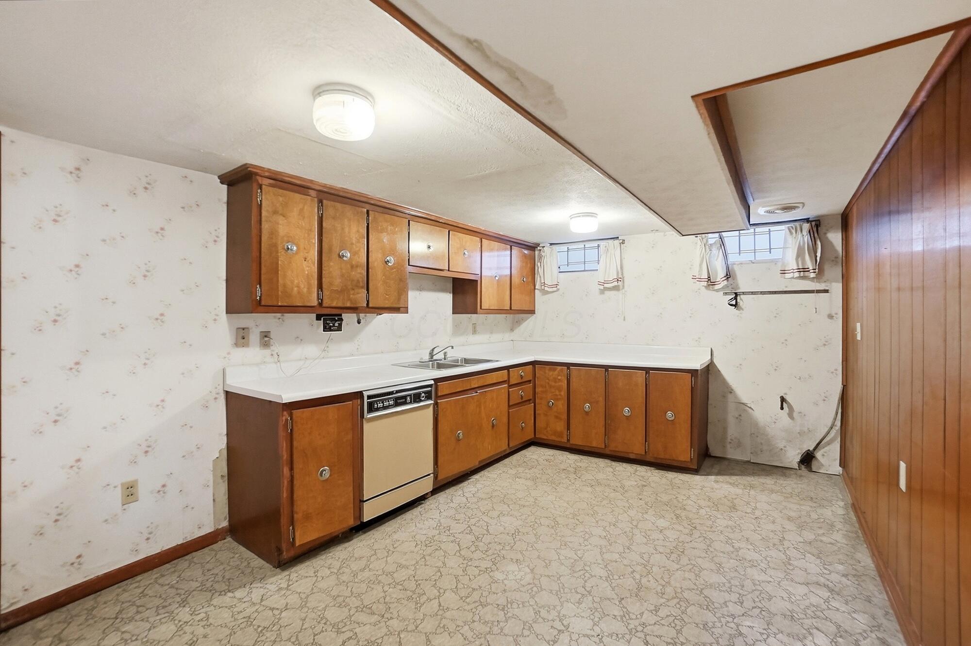 1638 Arrowood Lp N Property Photo 57