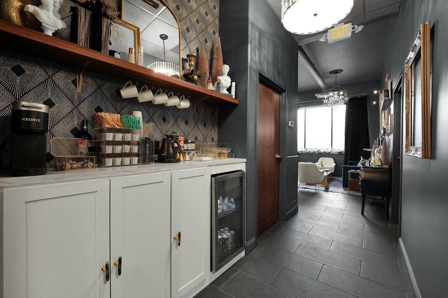 225046424 Property Photo 4