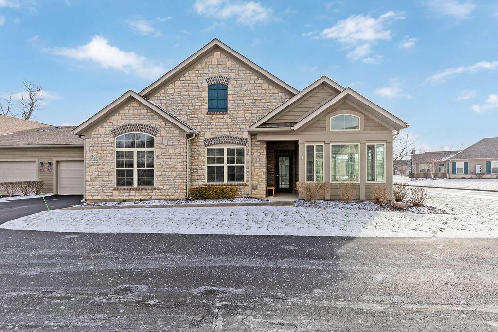 310 Stoneshire Loop Property Photo 1