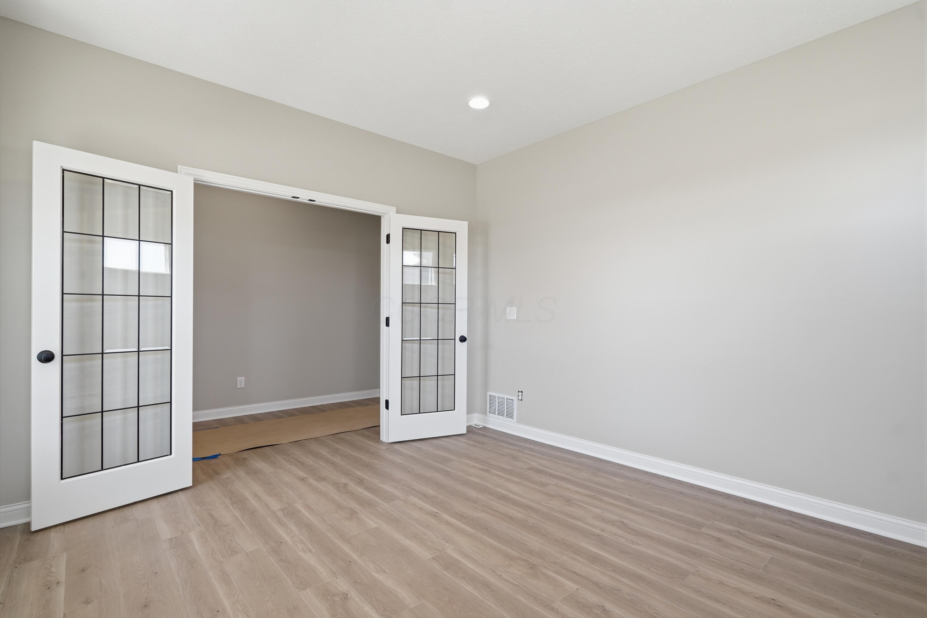 305 River Birch Drive Property Photo 6