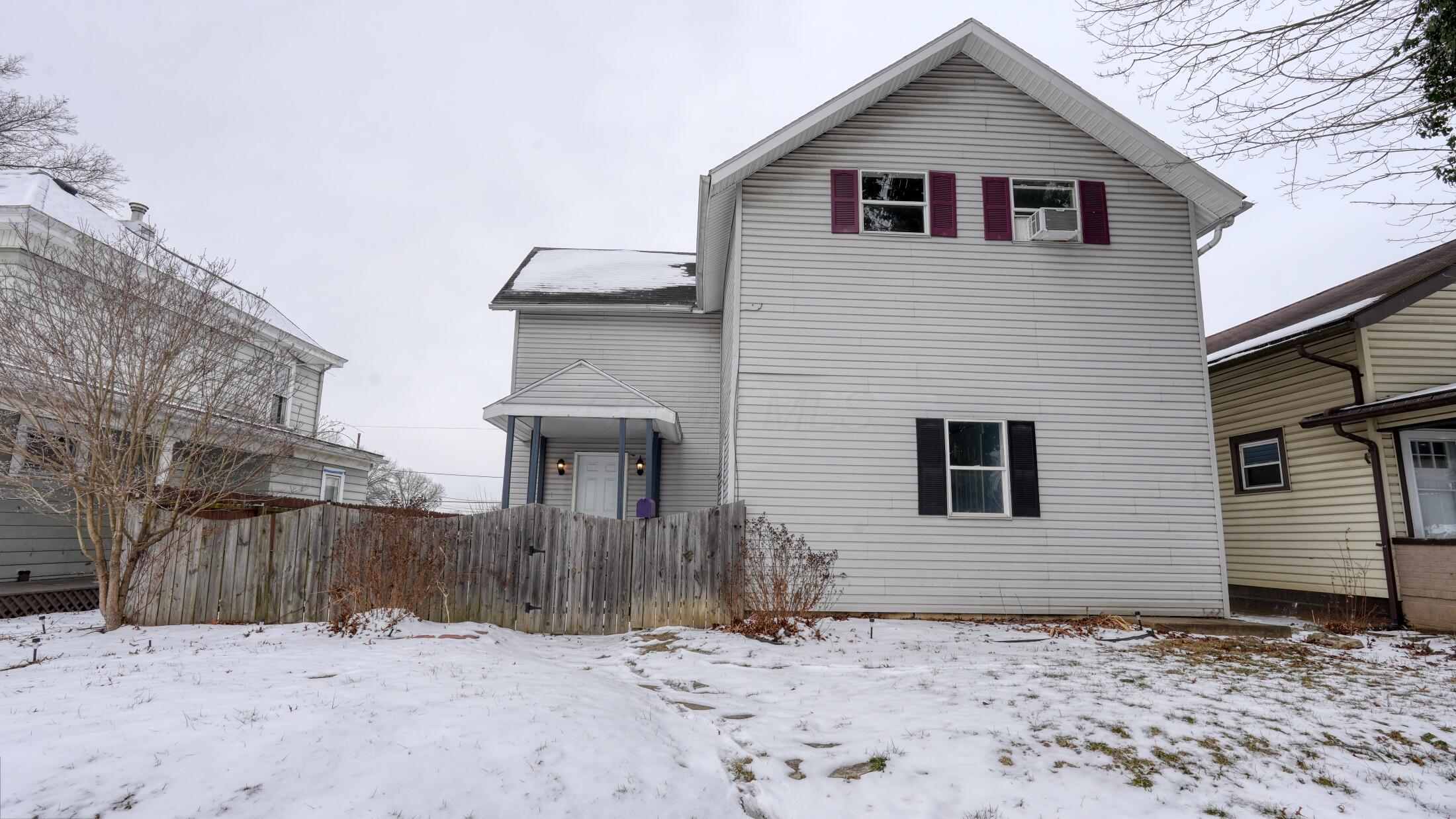 615 Clark Street Property Photo 3