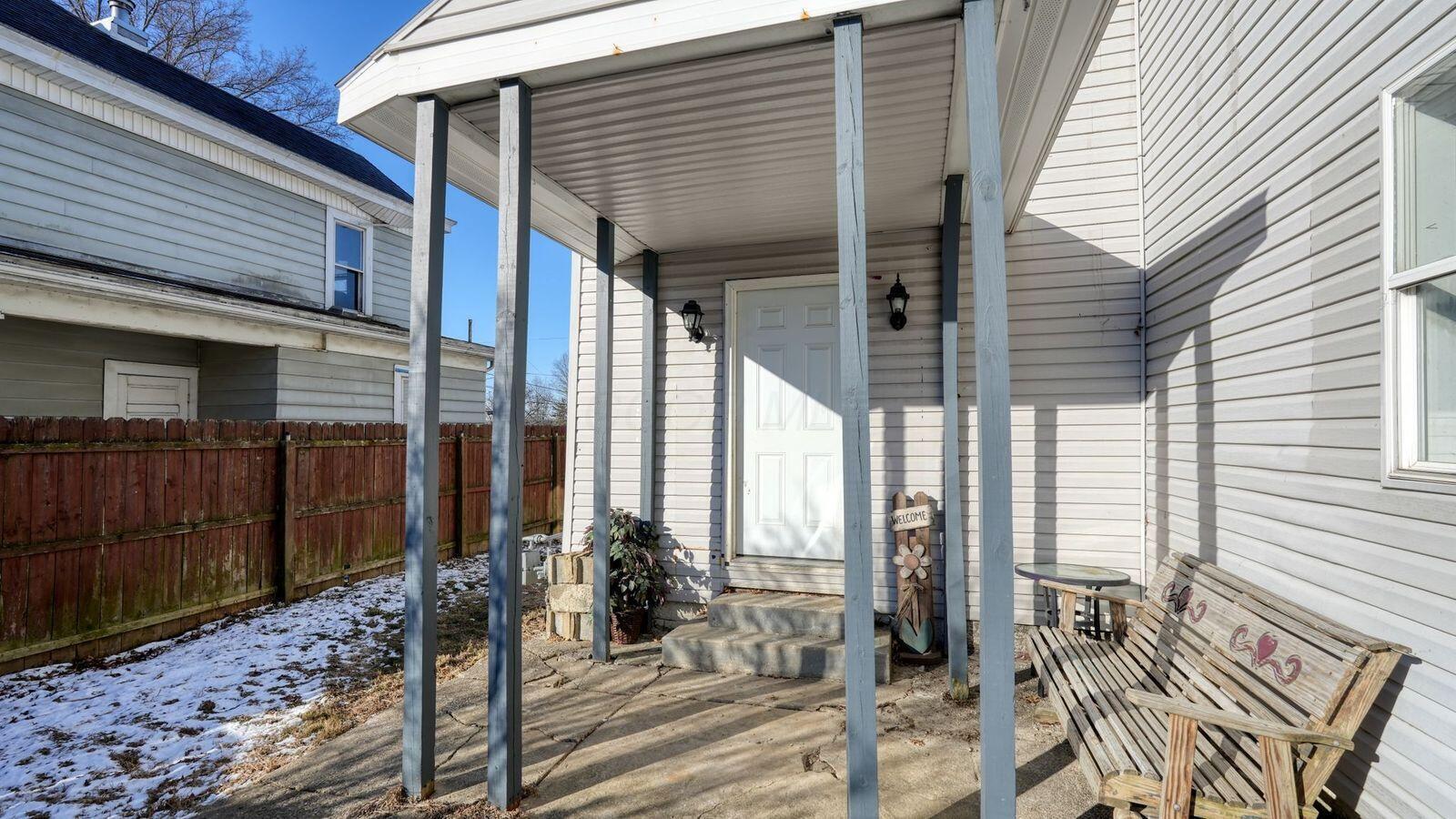 615 Clark Street Property Photo 5