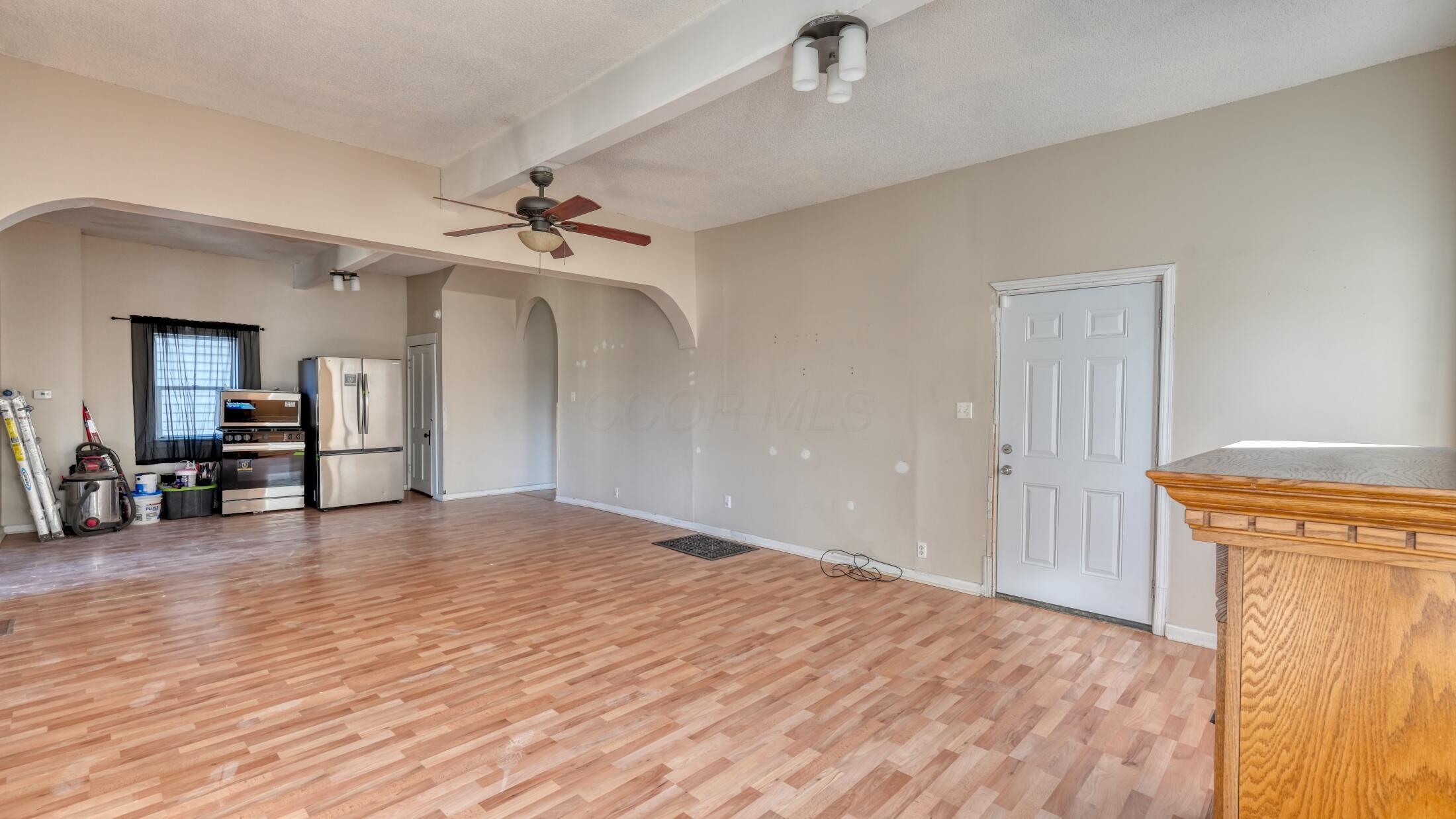 615 Clark Street Property Photo 6