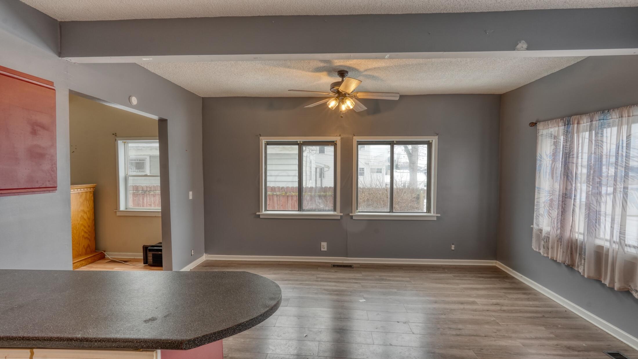 615 Clark Street Property Photo 8