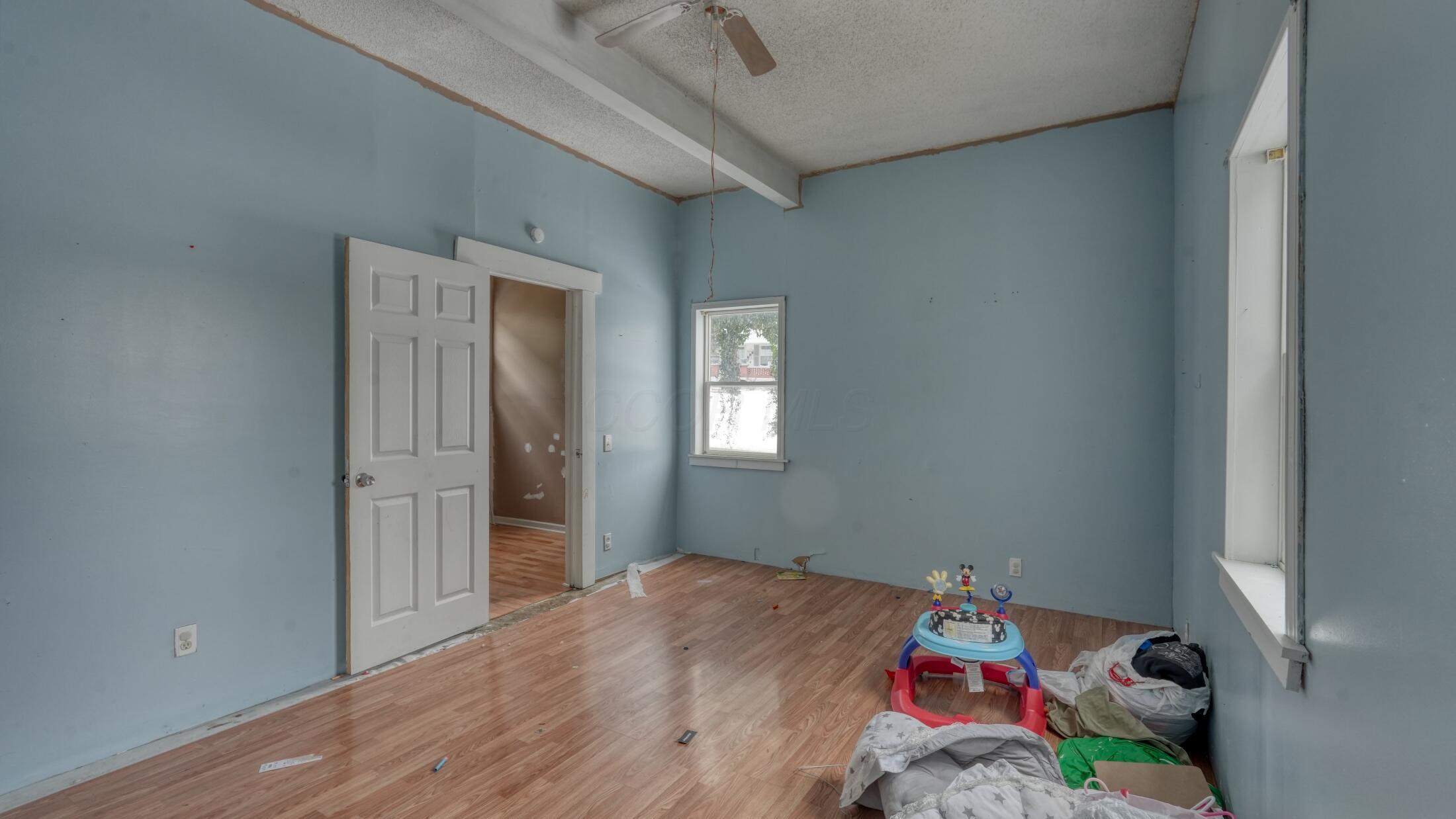 615 Clark Street Property Photo 11