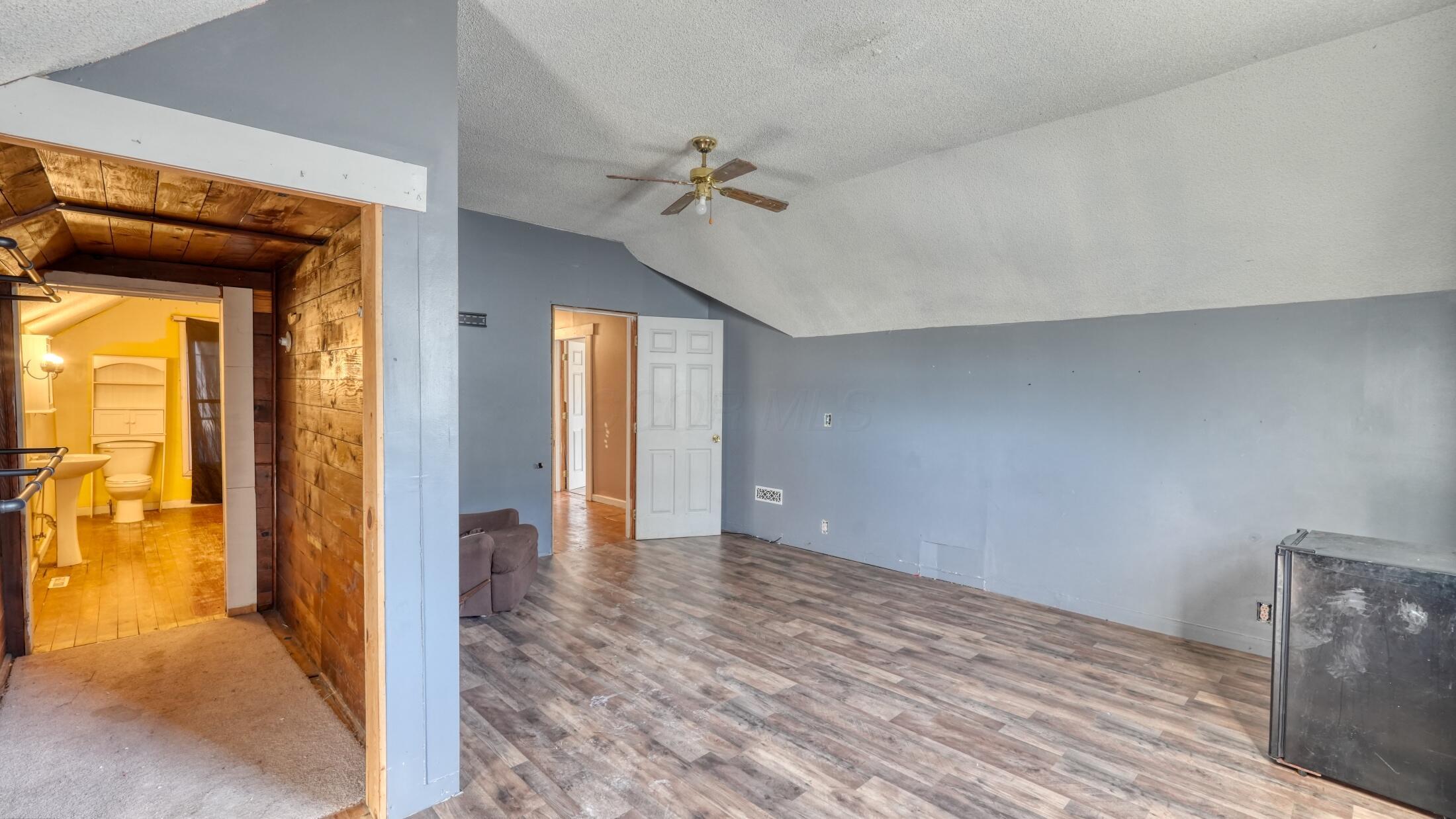 615 Clark Street Property Photo 15