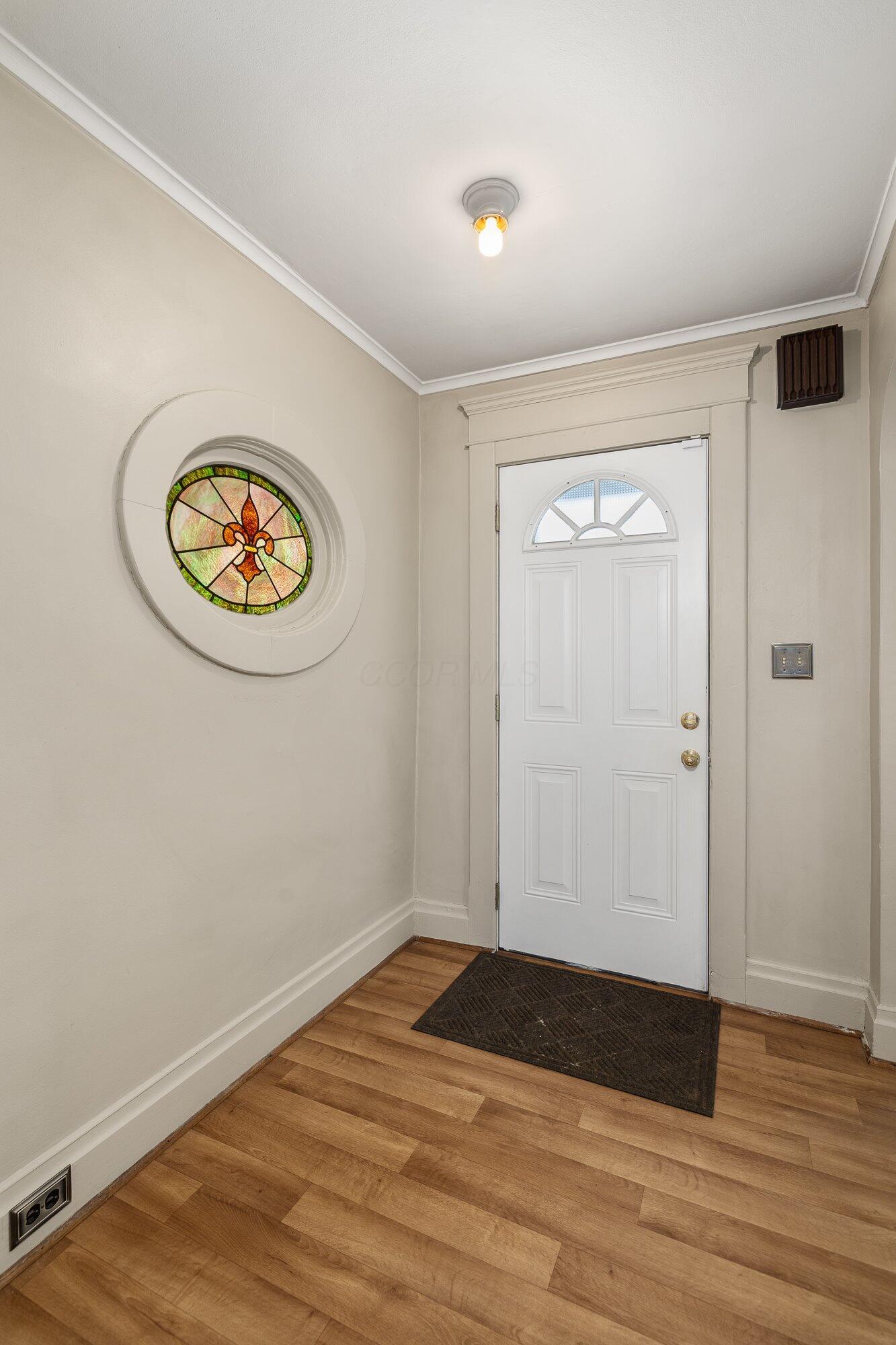 447 Windsor Street Property Photo 2
