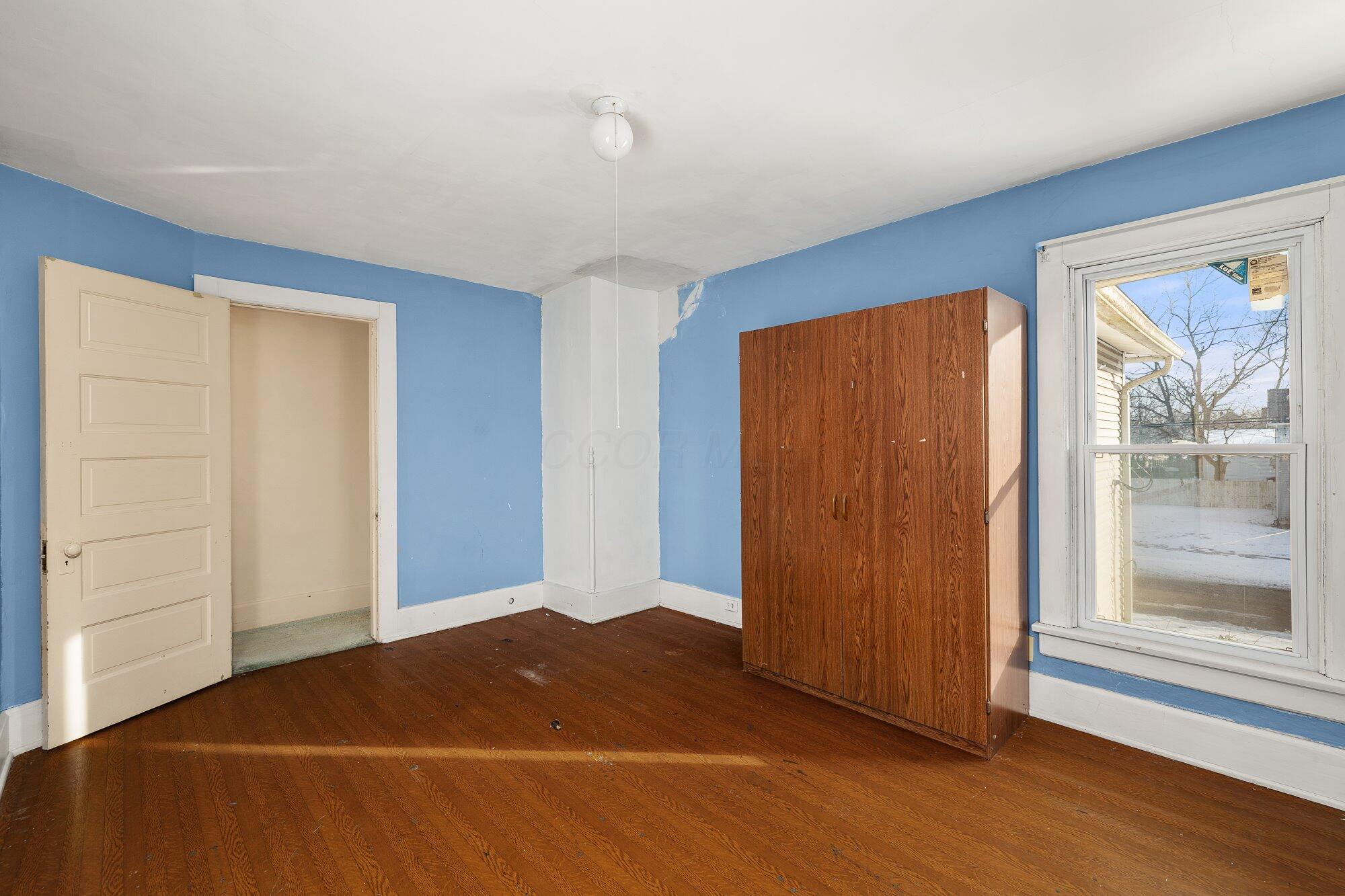 447 Windsor Street Property Photo 8