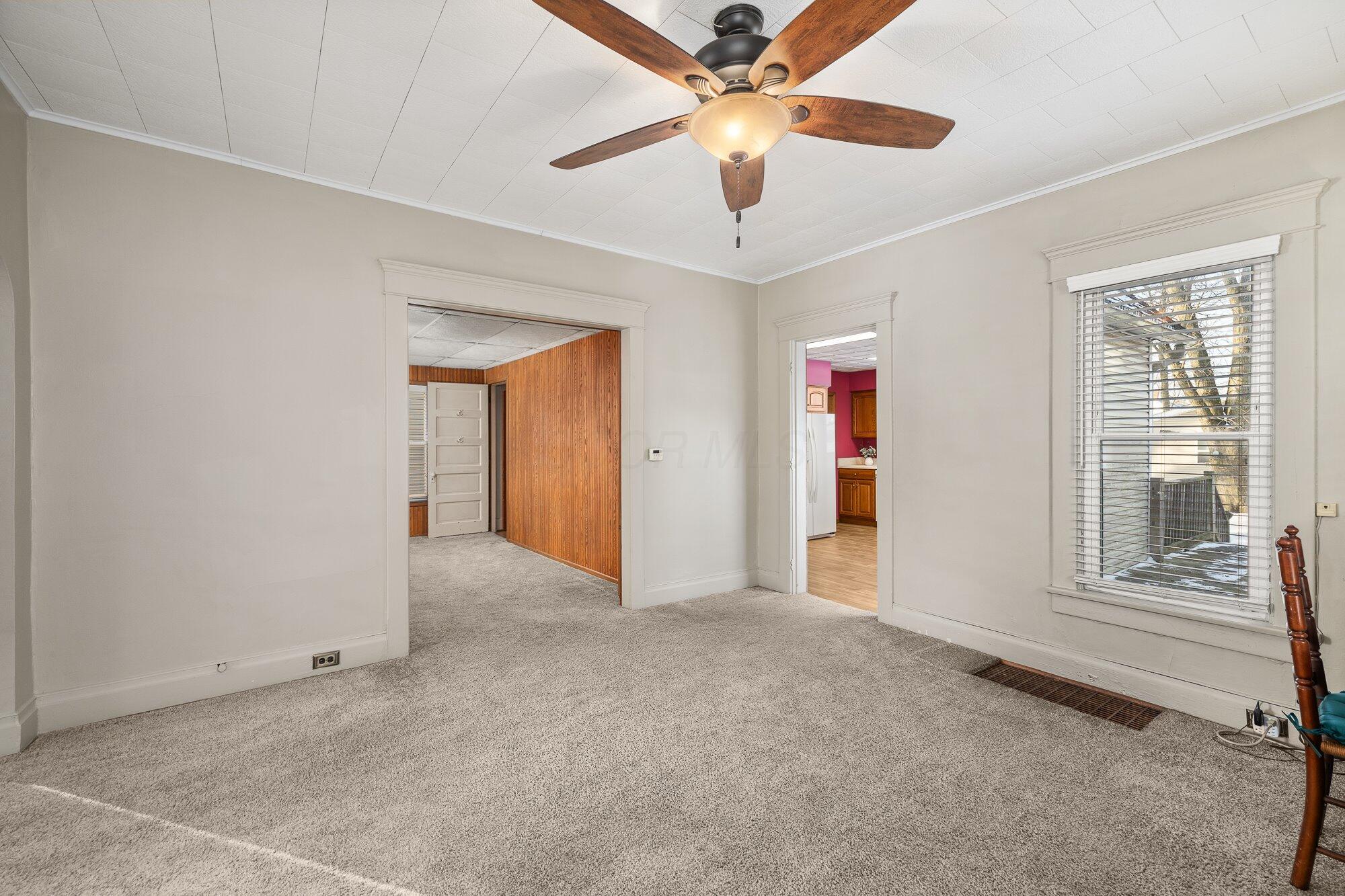 447 Windsor Street Property Photo 11