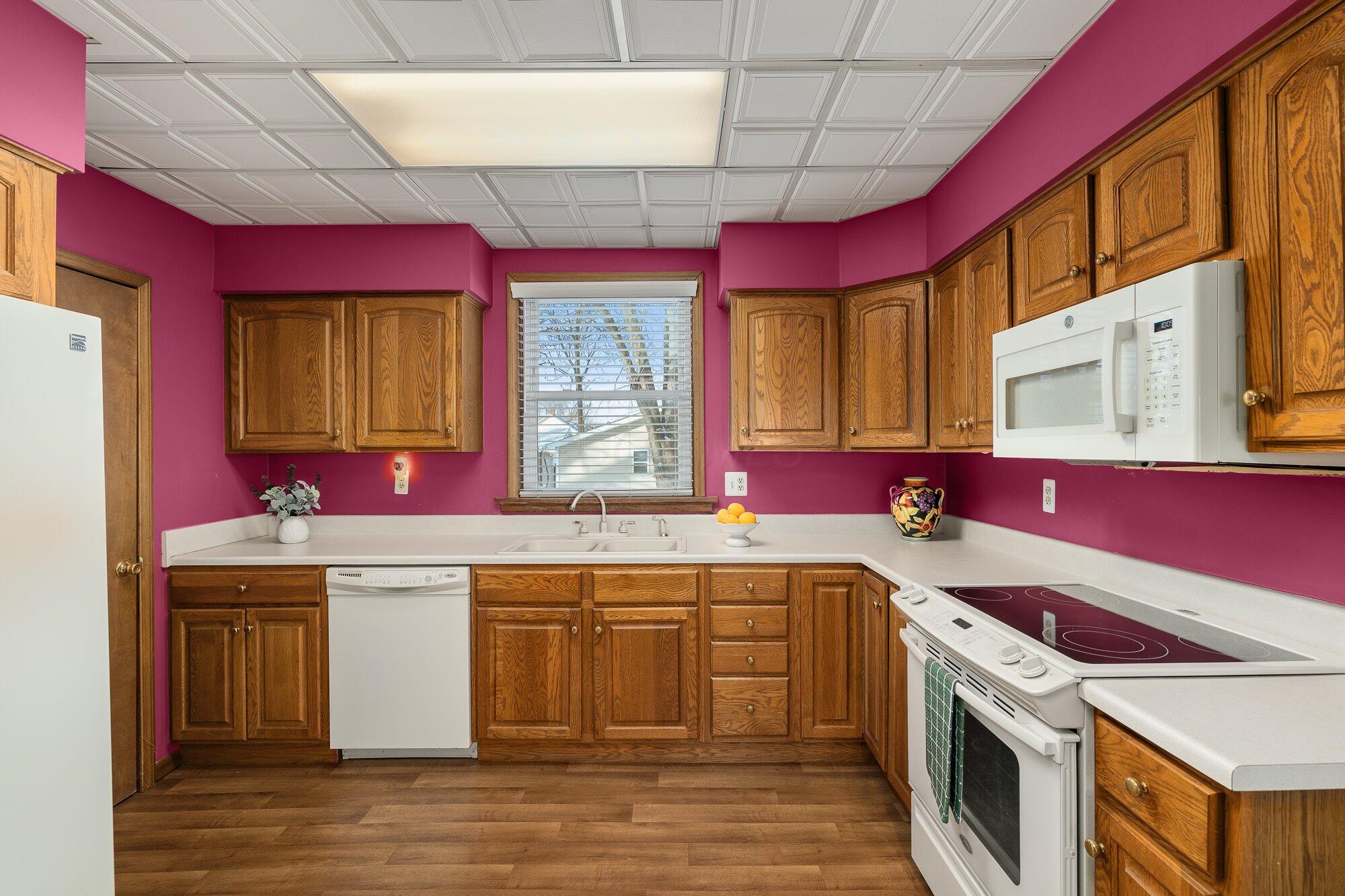 447 Windsor Street Property Photo 13
