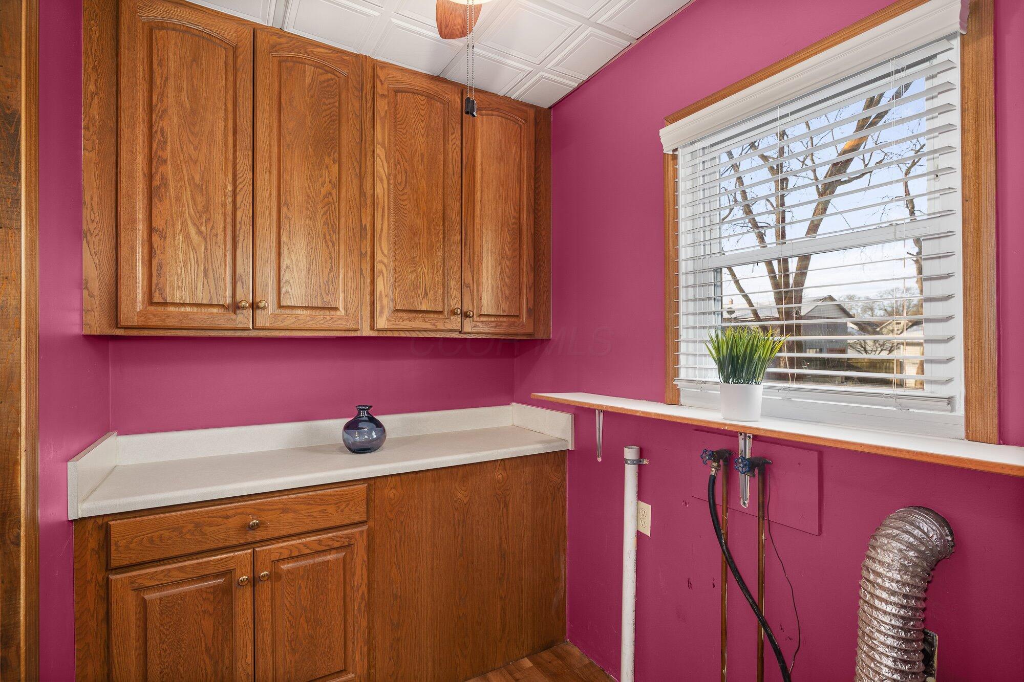 447 Windsor Street Property Photo 16