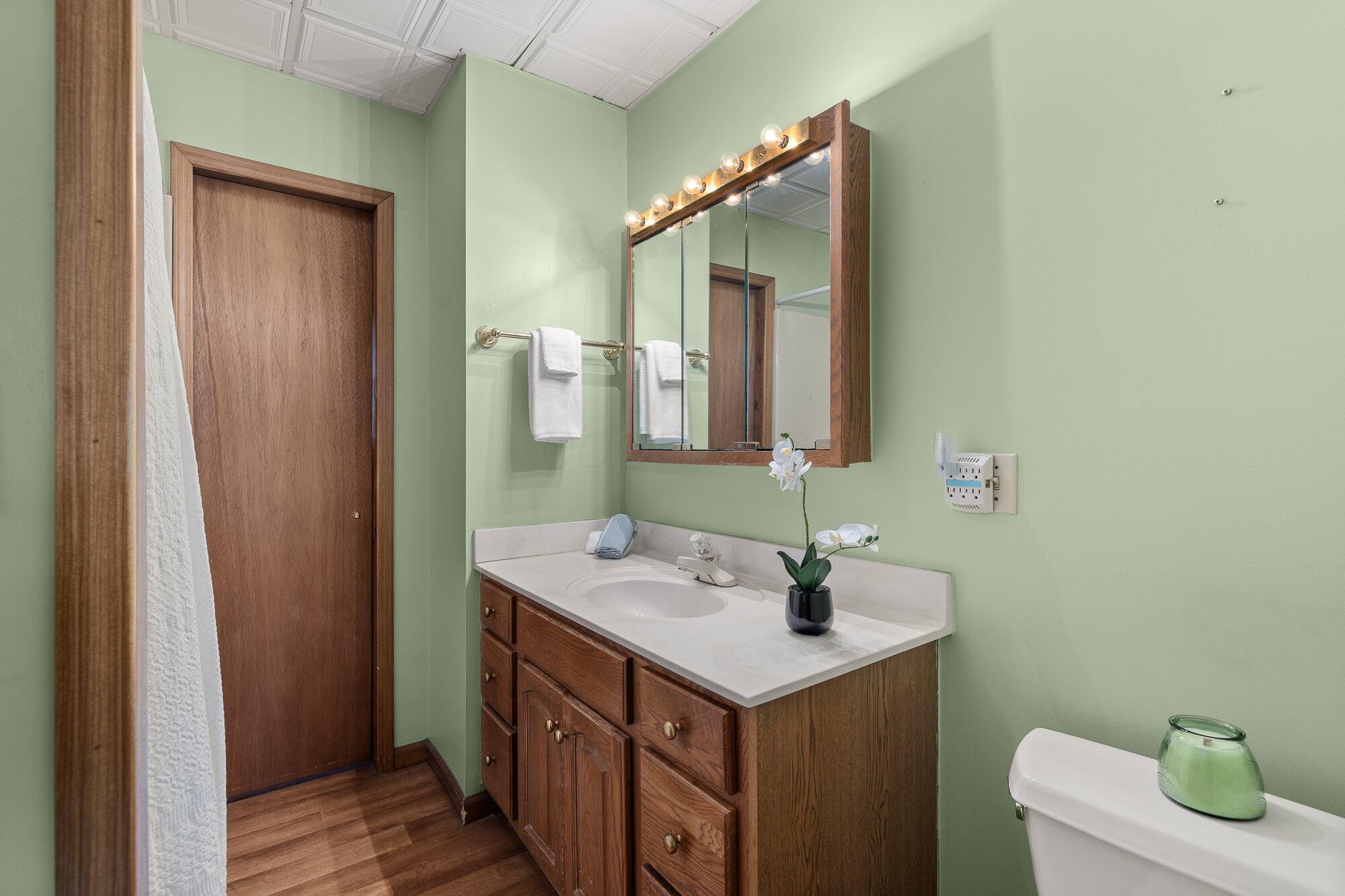 447 Windsor Street Property Photo 19