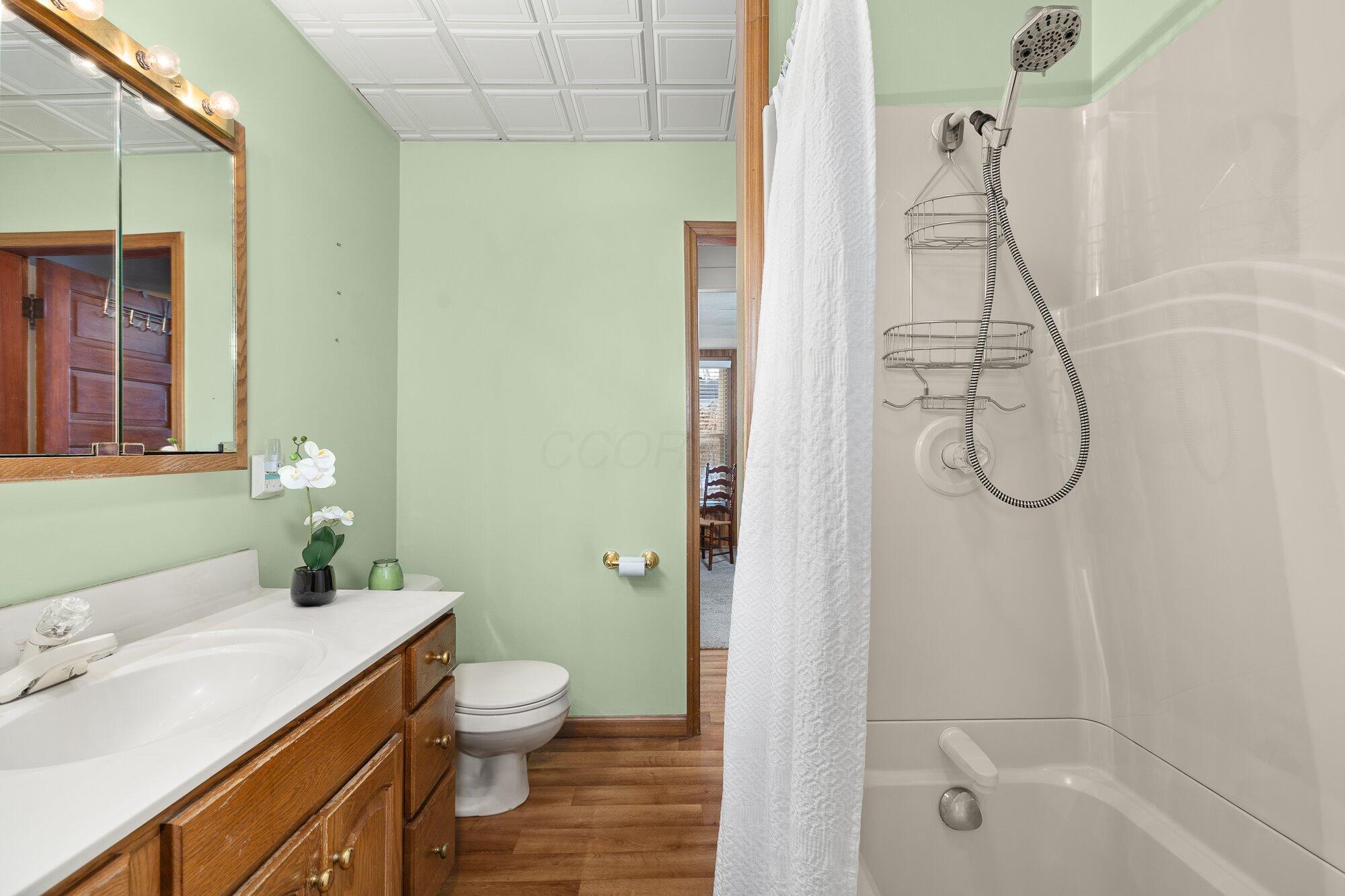 447 Windsor Street Property Photo 21