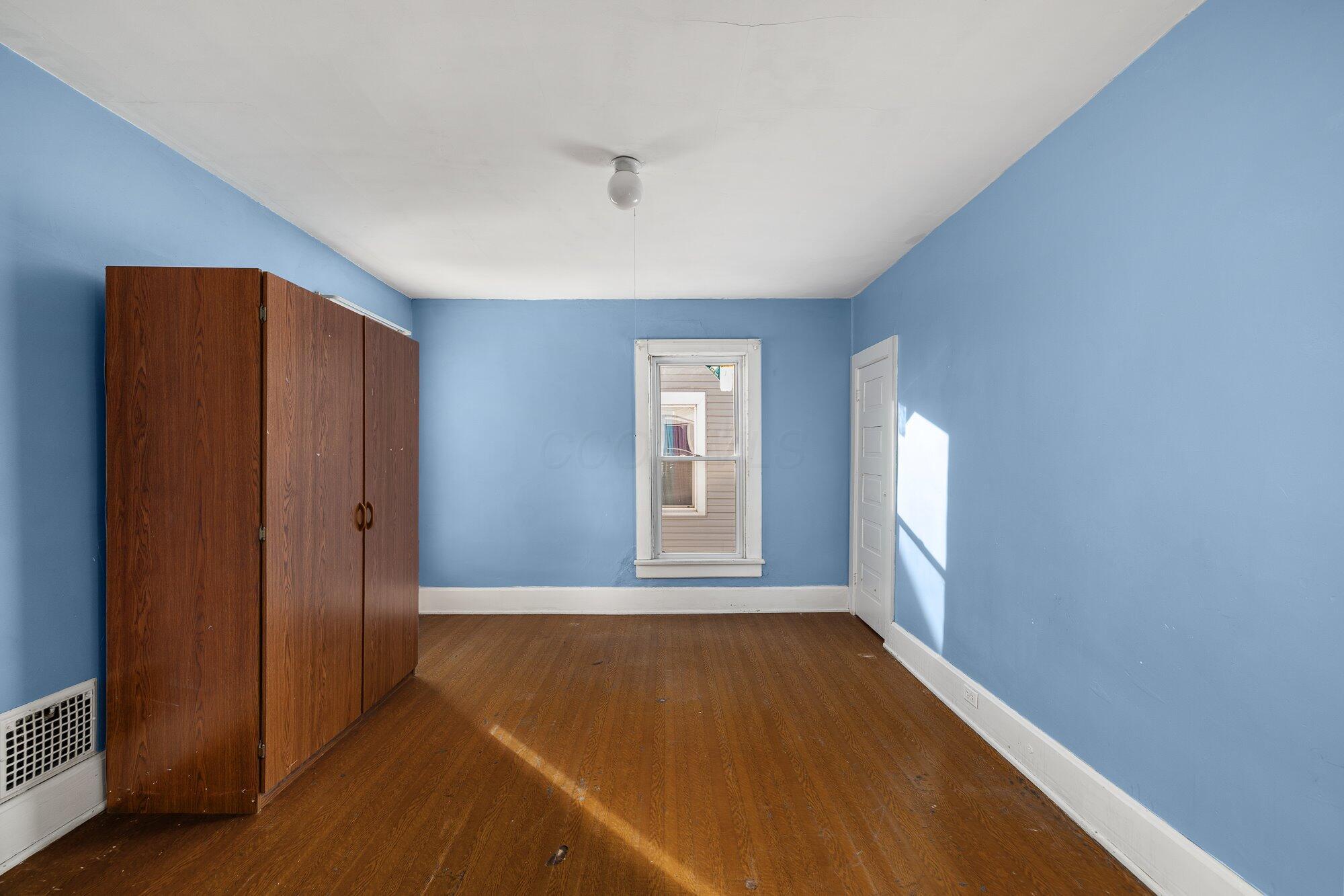 447 Windsor Street Property Photo 25