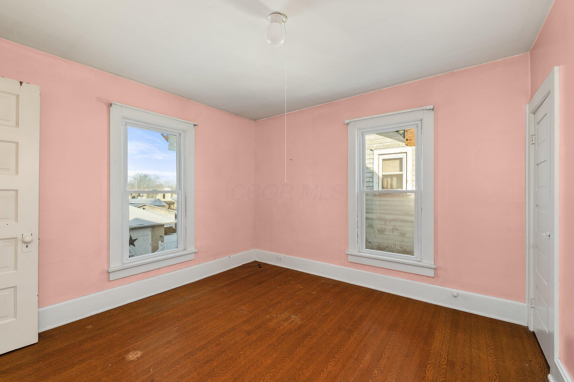 447 Windsor Street Property Photo 26