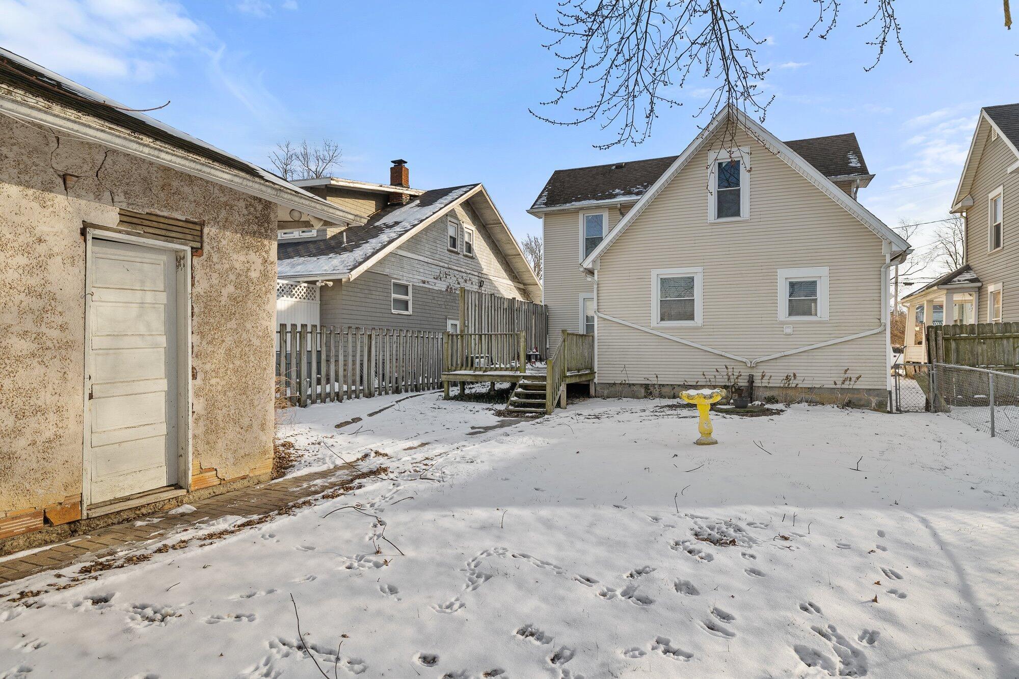 447 Windsor Street Property Photo 28