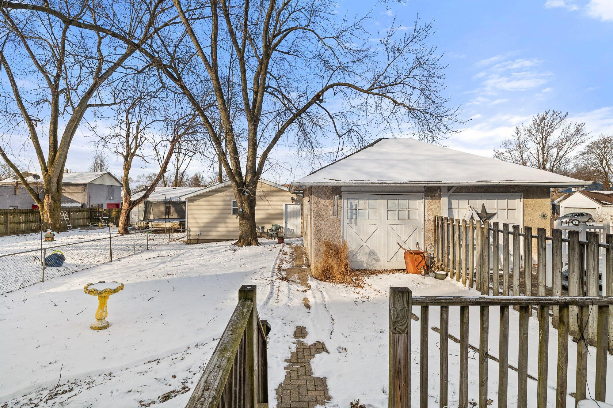 447 Windsor Street Property Photo 29