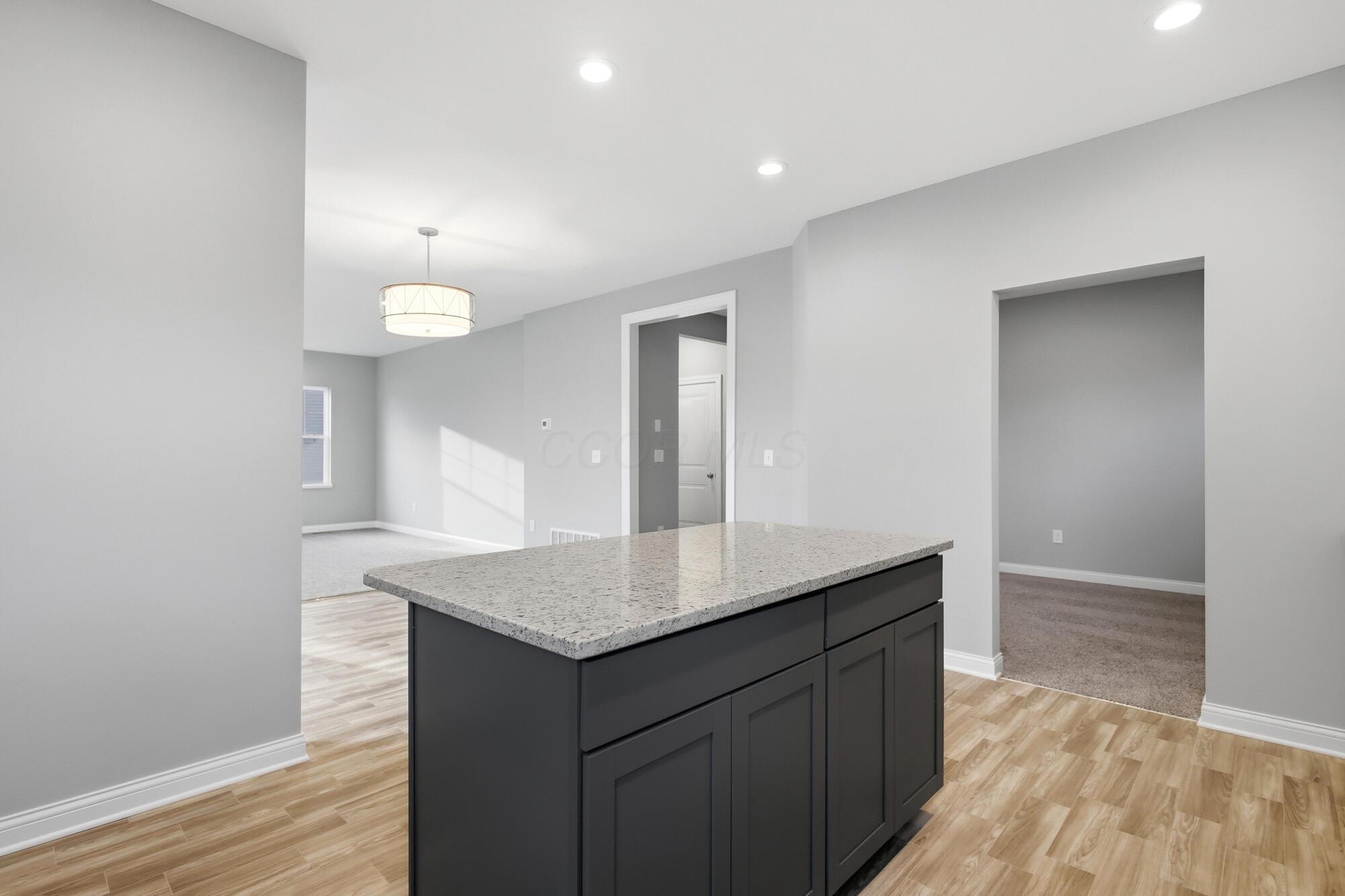 7051 Aster Way Property Photo 10