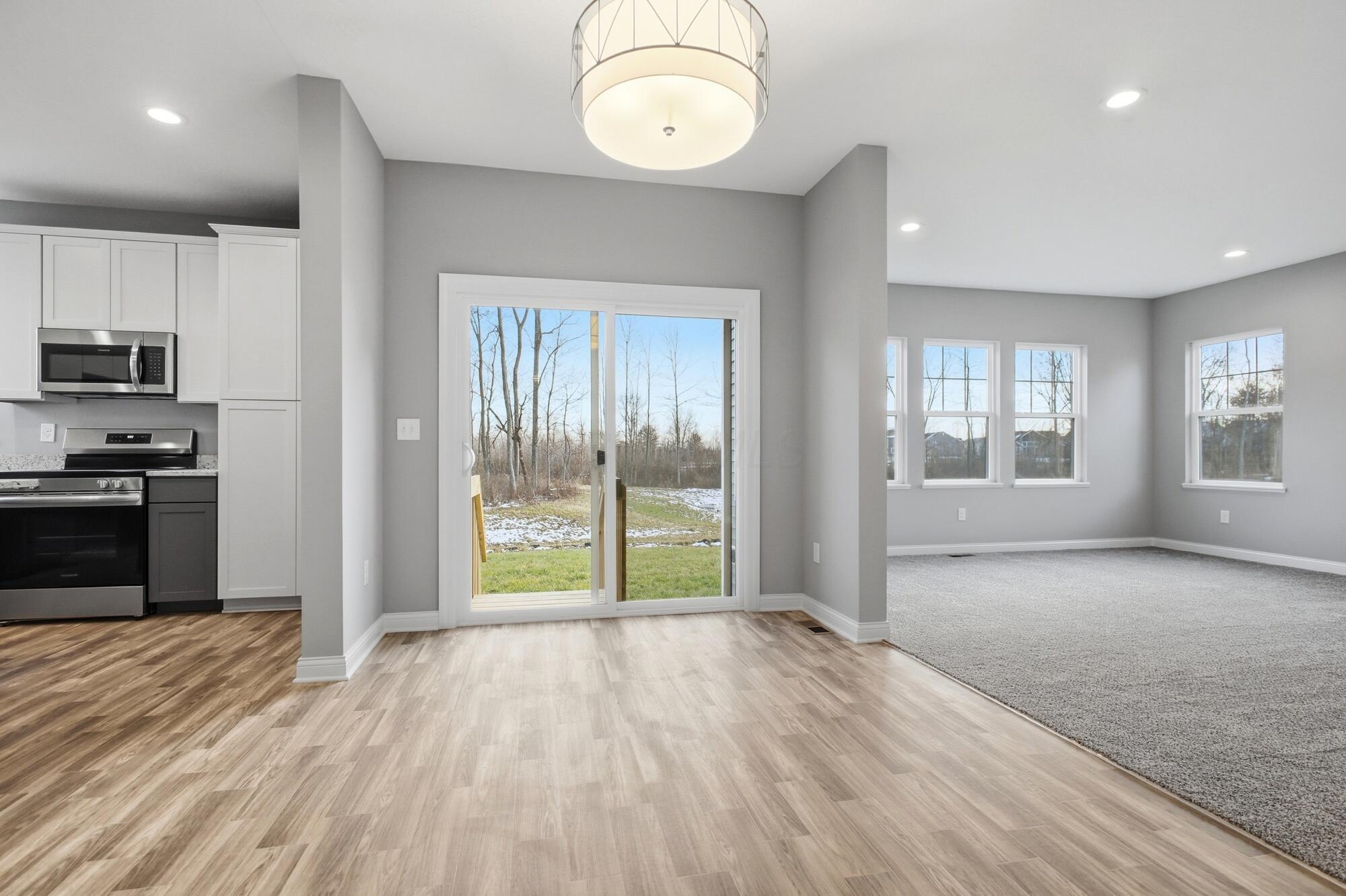 7051 Aster Way Property Photo 11