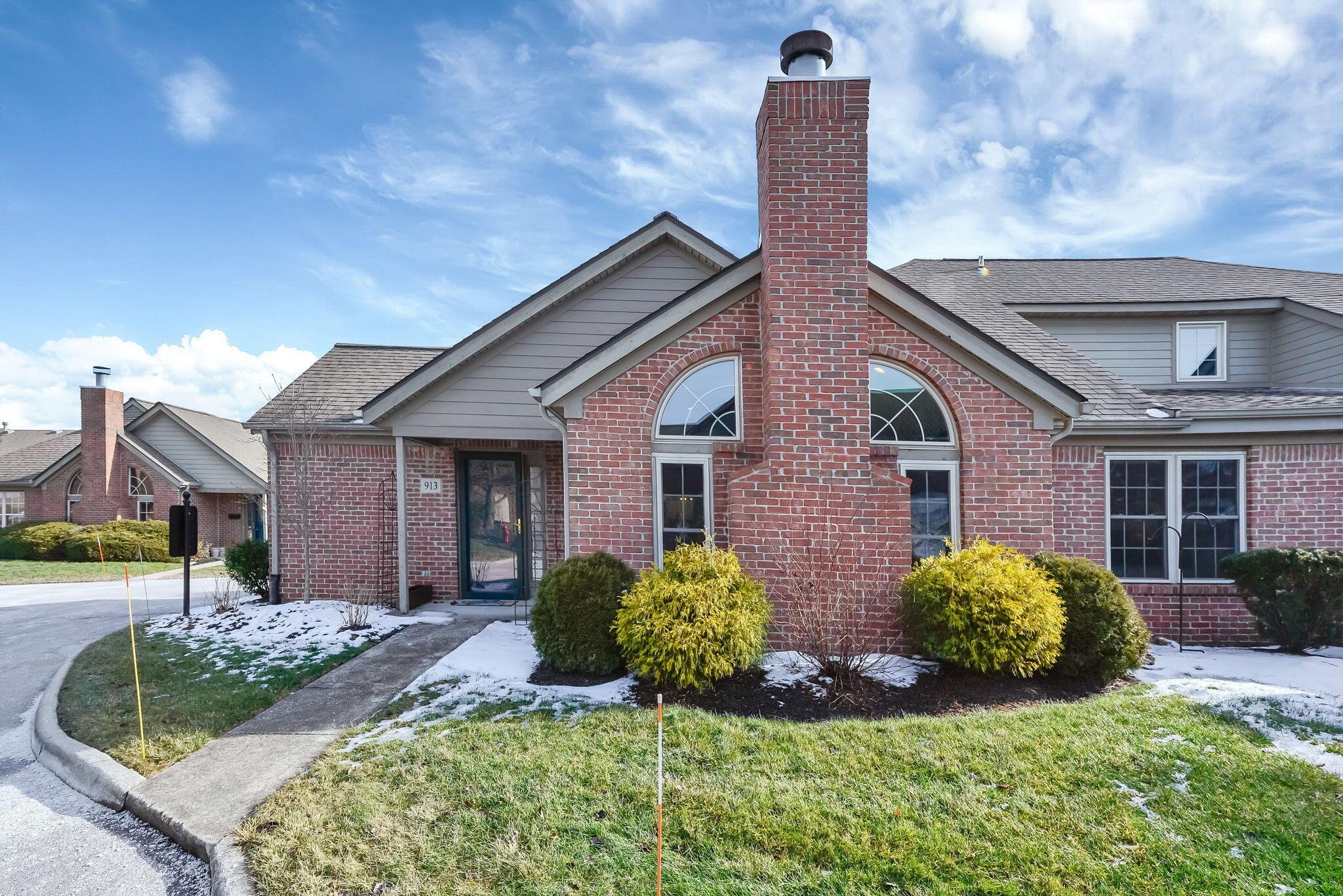 913 White Willow Lane Property Photo 1