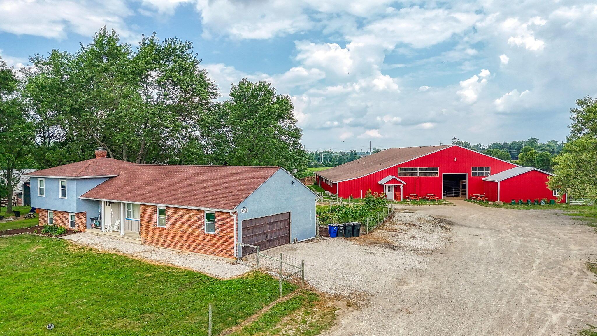 3910 Summit View Road Property Photo 6