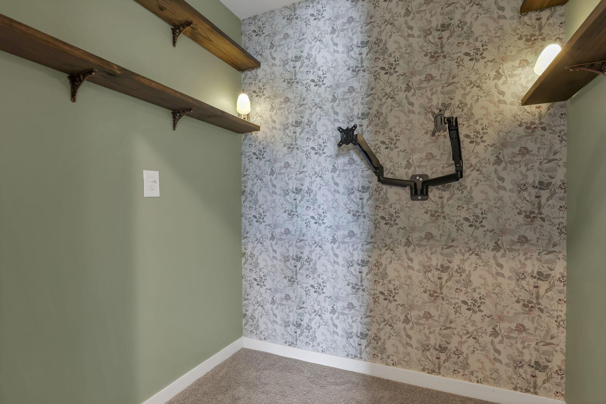 132 Mayfield Drive Property Photo 36