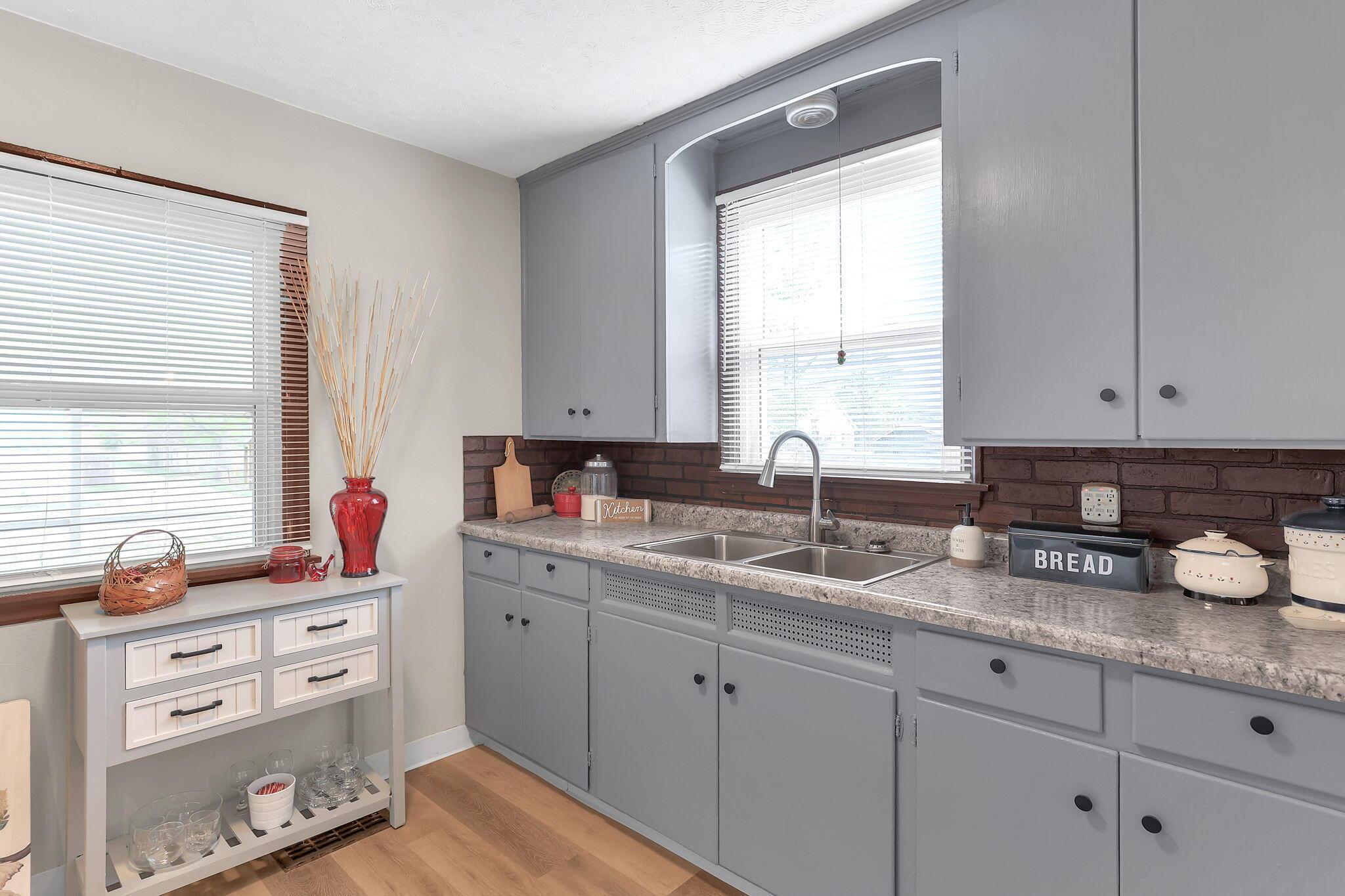 1560 Garling Avenue Property Photo 11